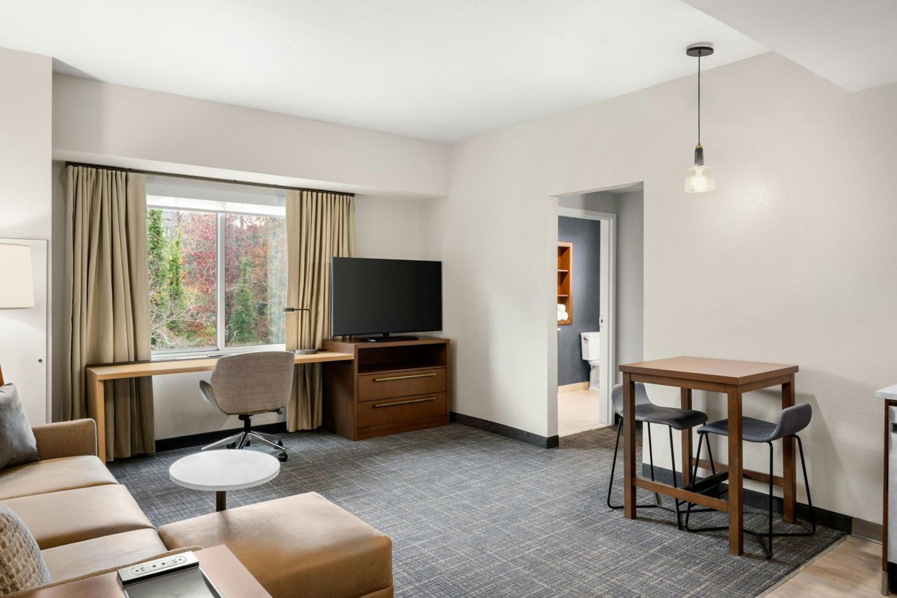 One-Bedroom King Suite with Sofa Bed  - Photo 7