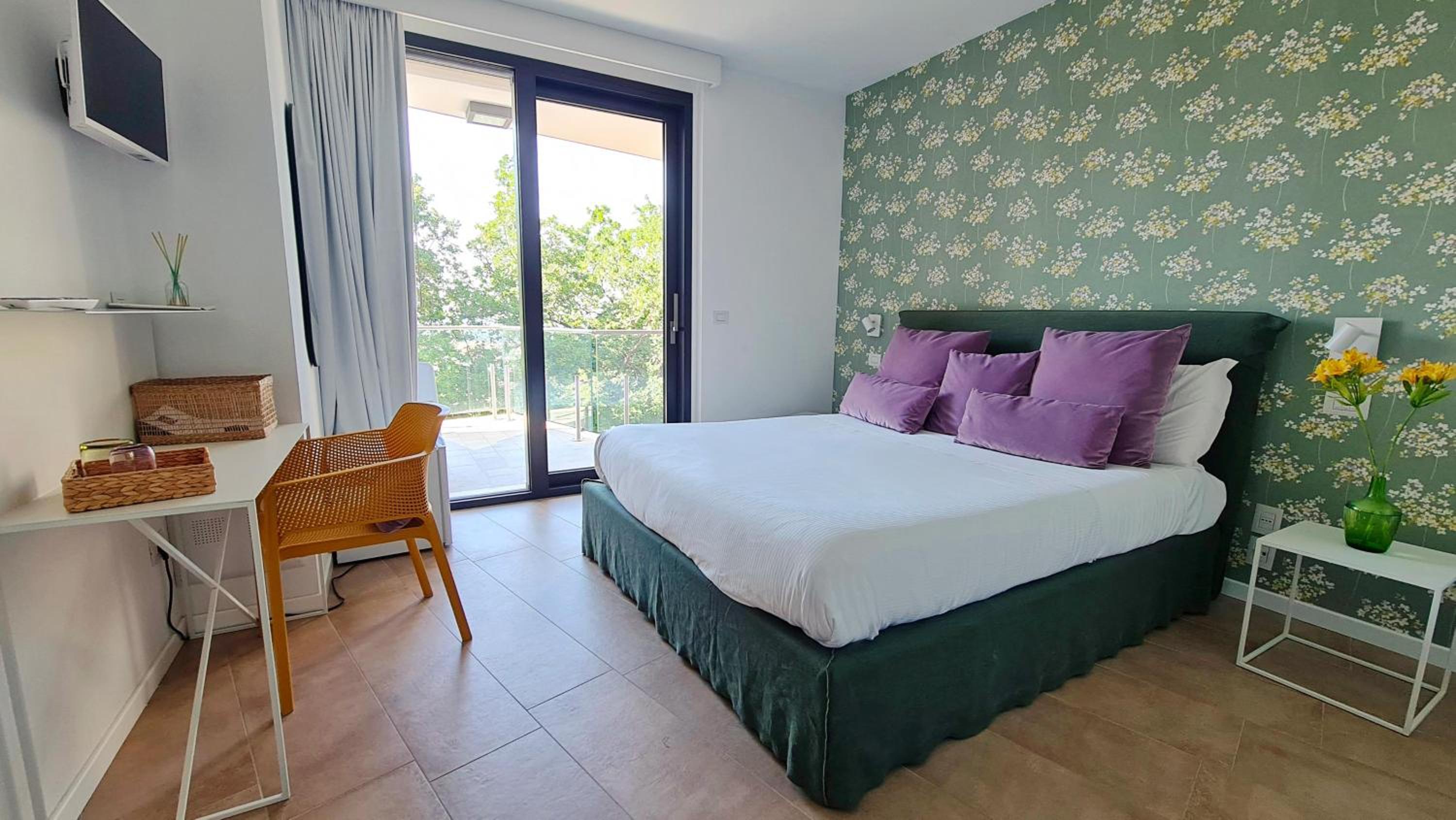 Deluxe Double Room with Sea View - Photo 1