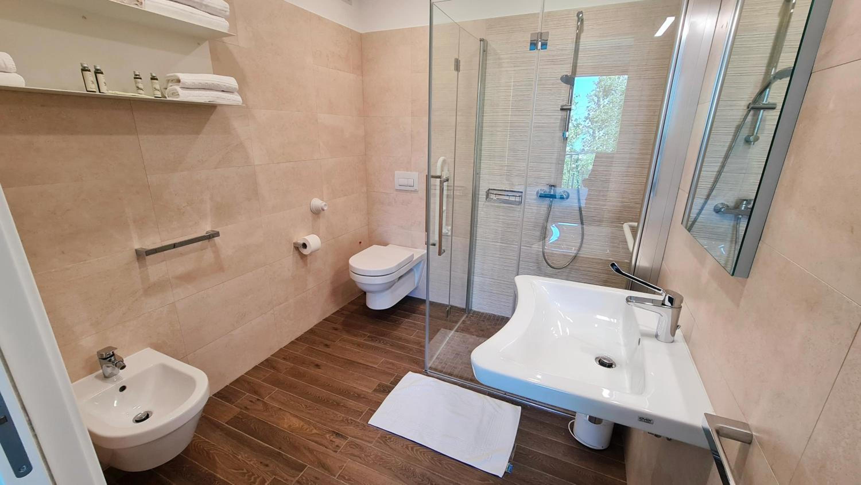 Deluxe Double Room with Sea View - Photo 2