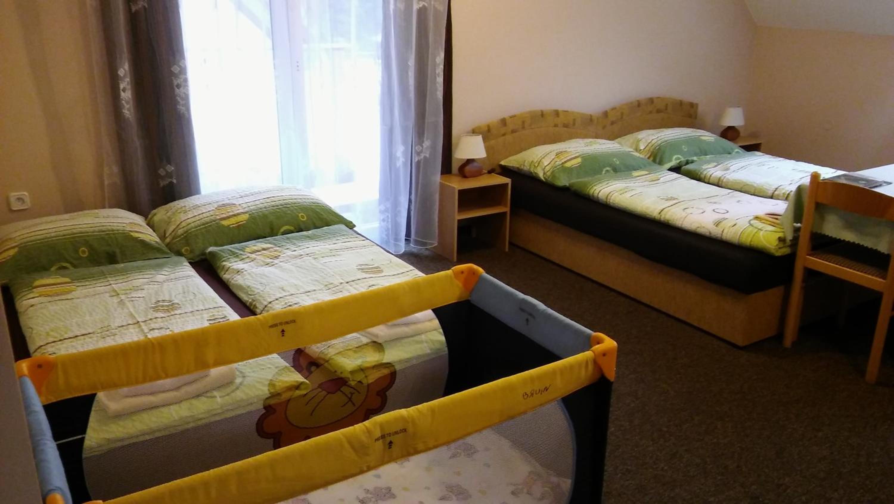 Triple Room with Balcony - Photo 5