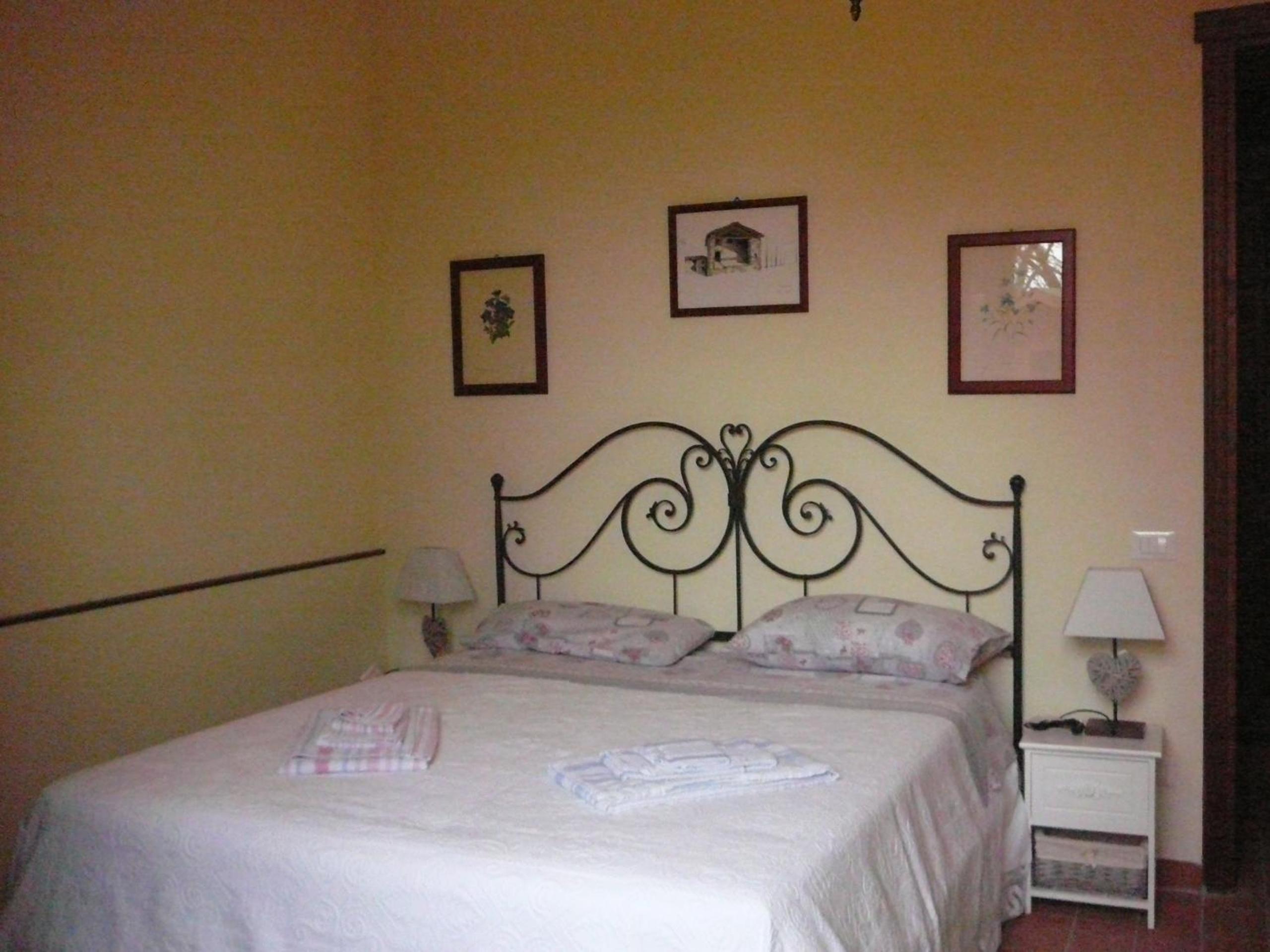 One-Bedroom Apartment (3 Adults) photo 3