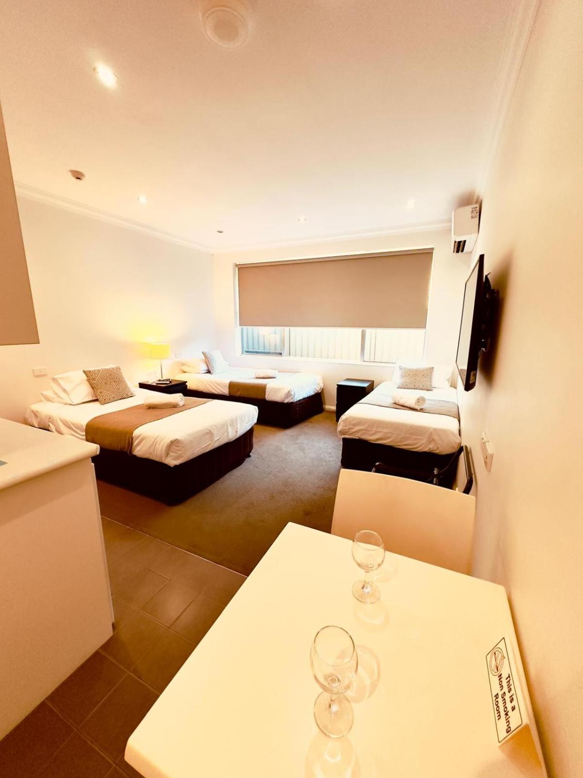 Classic Triple Room - Photo 6
