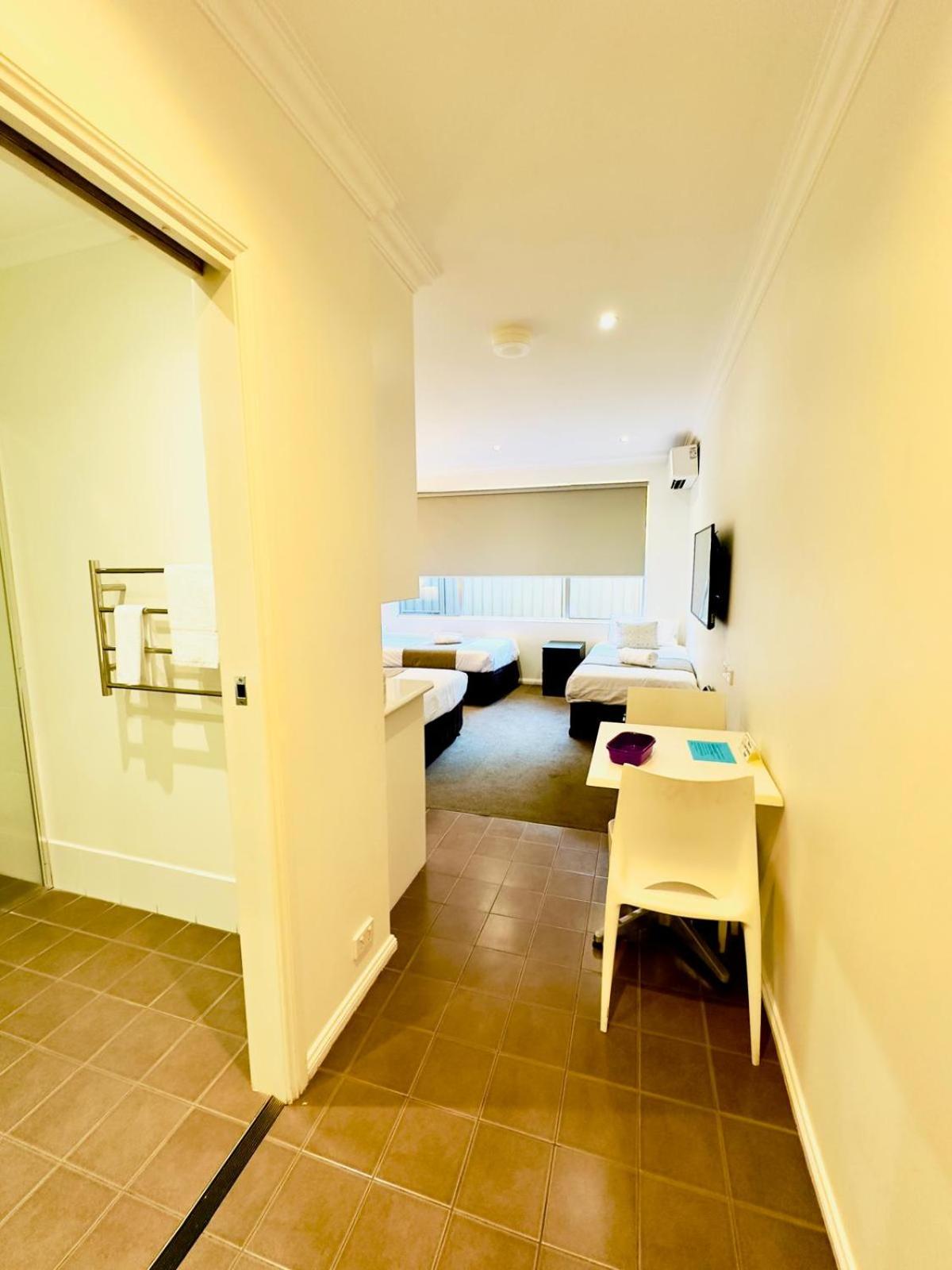Classic Triple Room - Photo 5