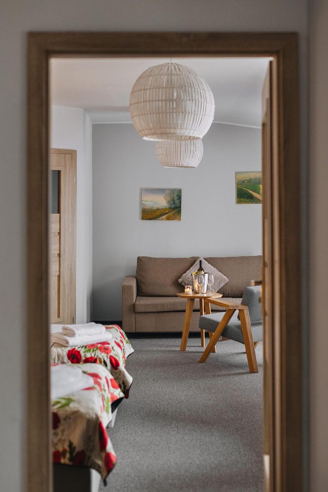Standard Family Room - Photo 8