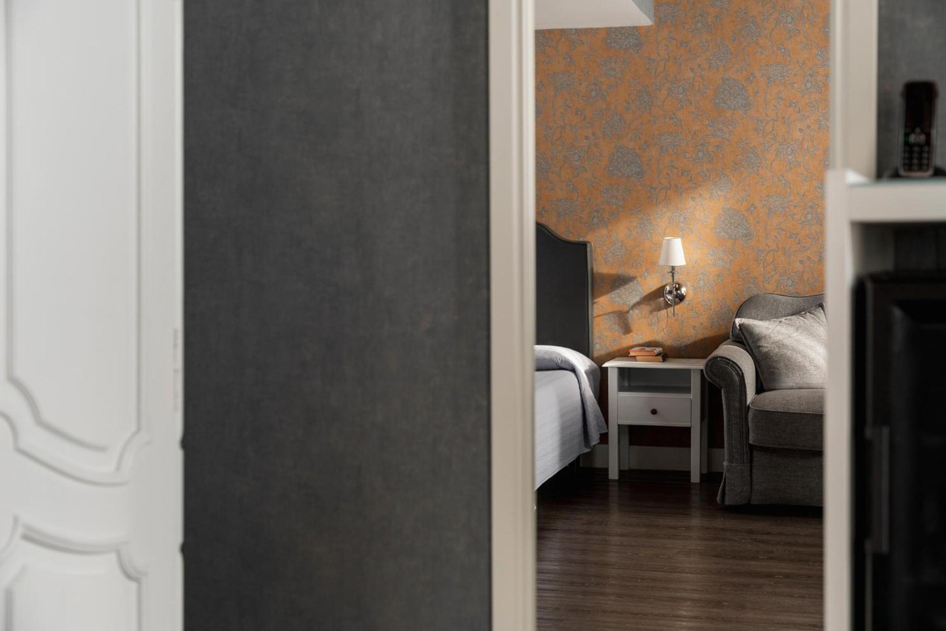 Double or Twin Room - Photo 4