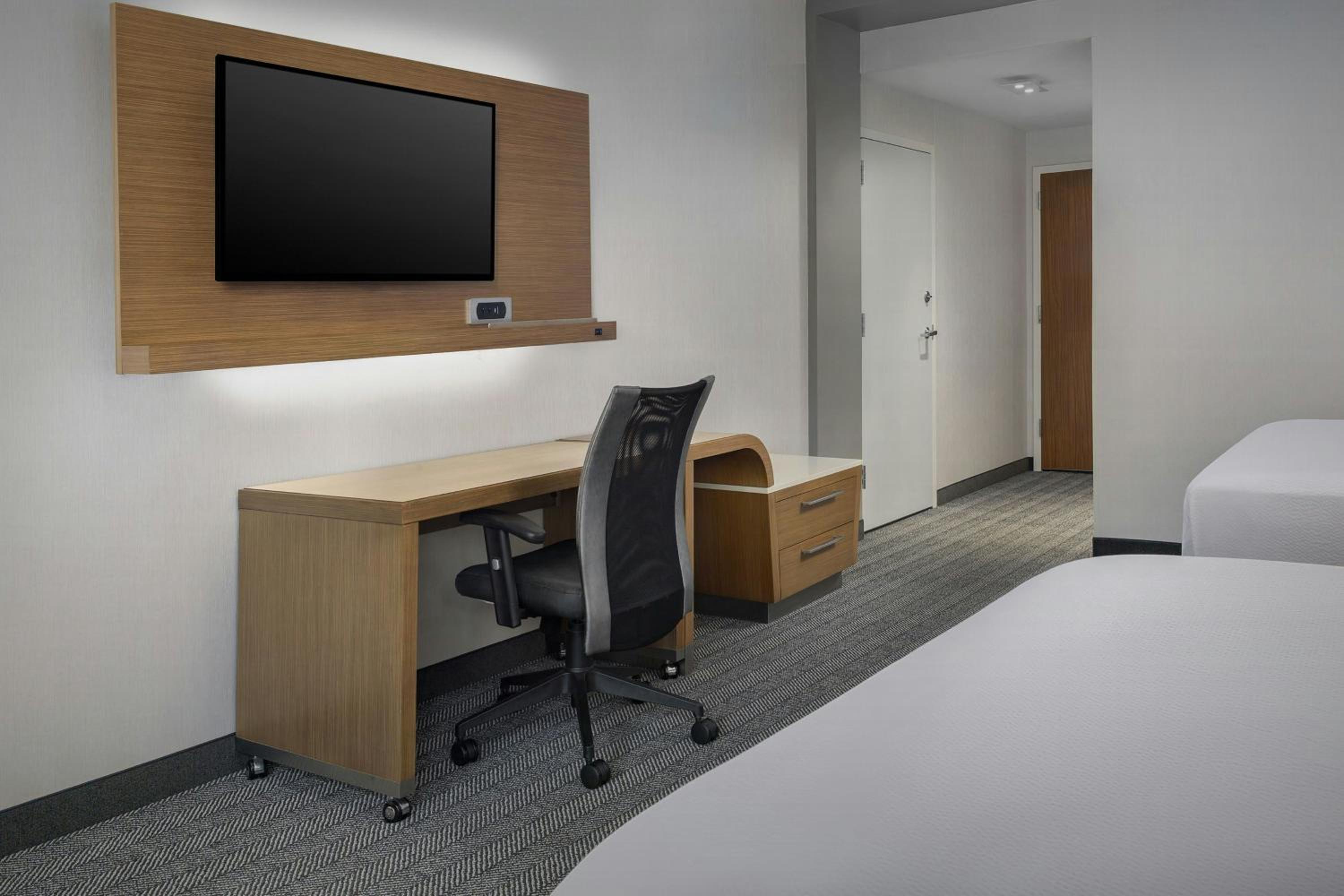 Queen Room with Two Queen Beds and Roll-In Shower - Mobility Access/Hearing Accessible photo 2