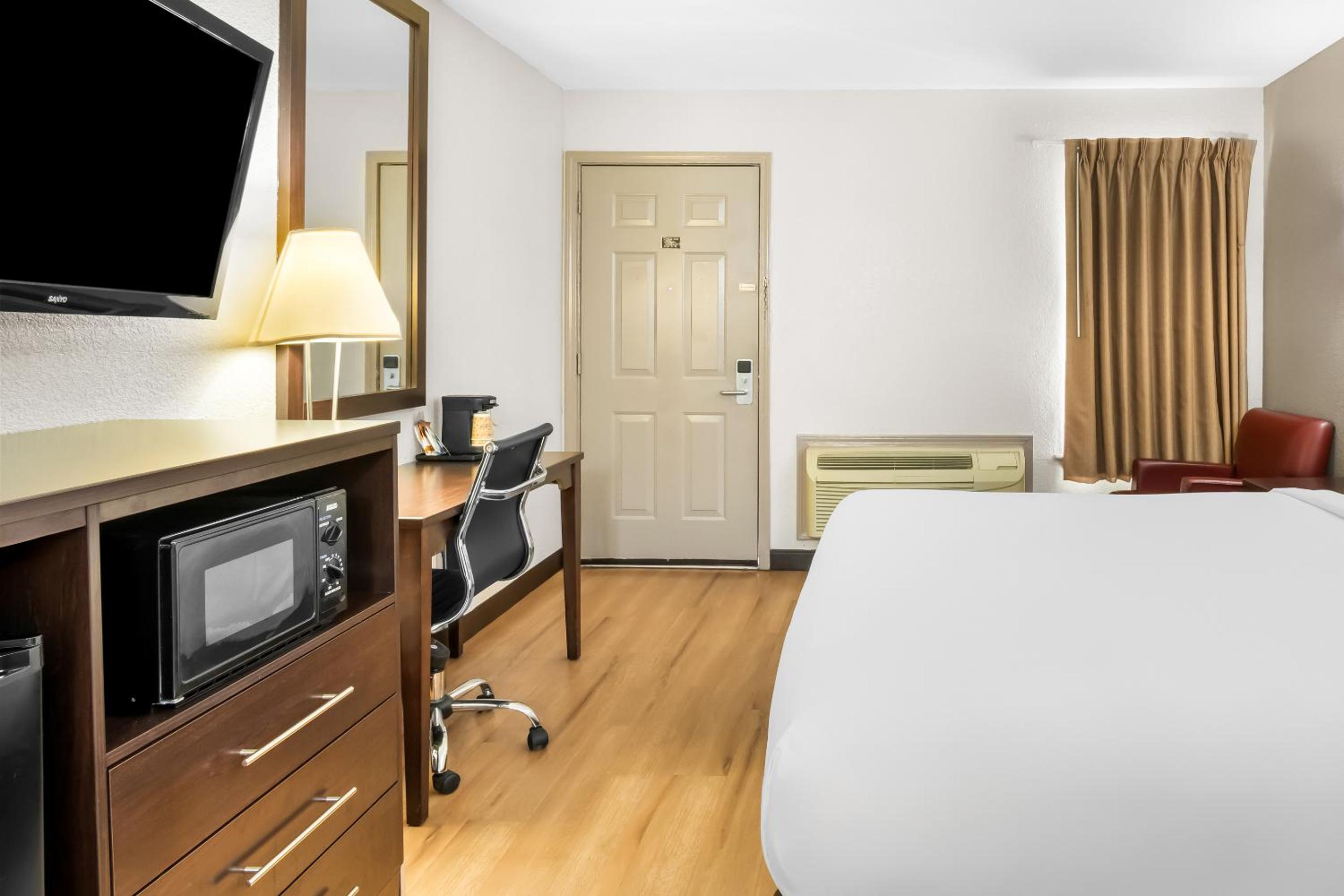 King Room - Disability Access/Non Smoking  photo 2