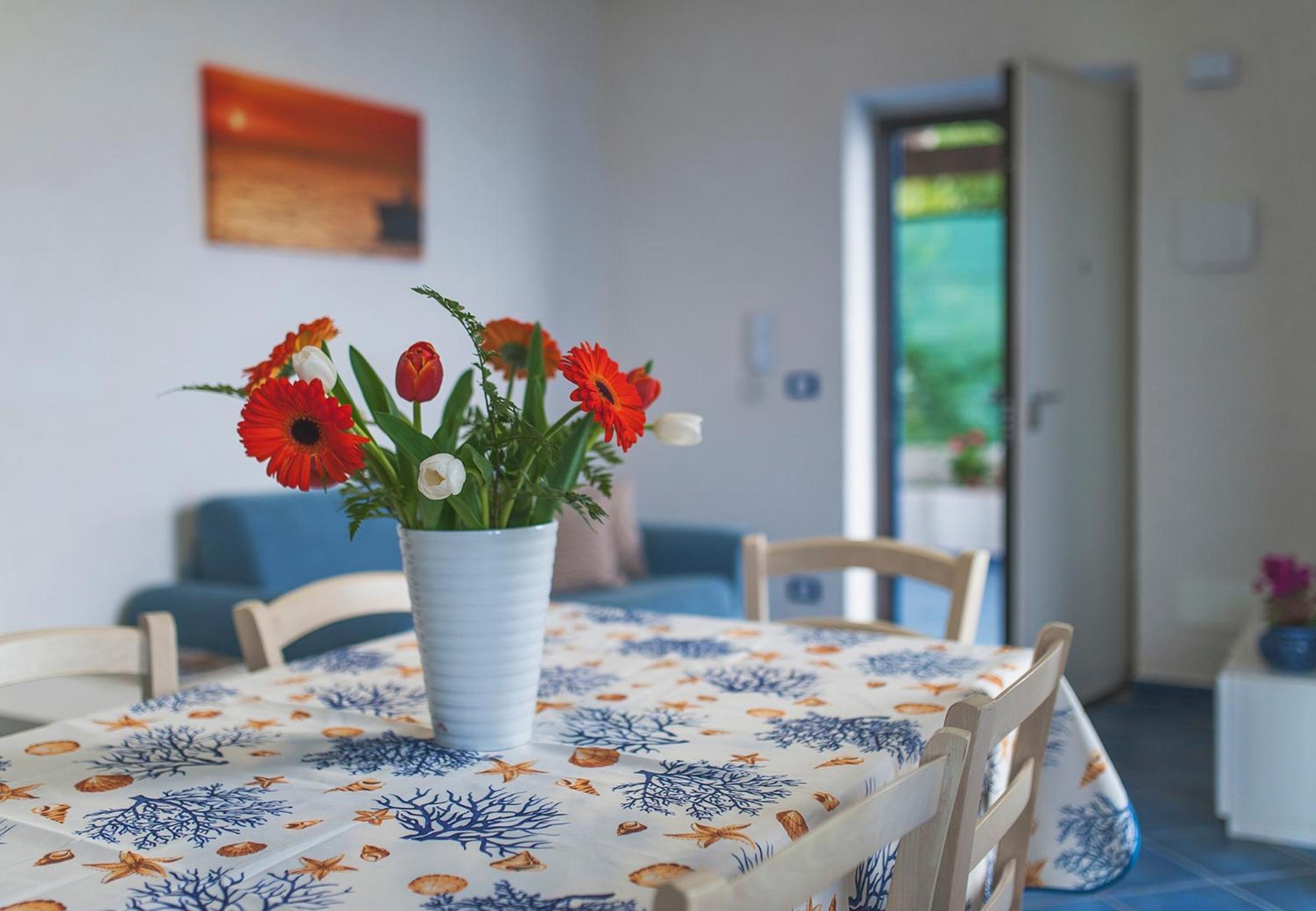 Apartment with Sea View - Photo 10