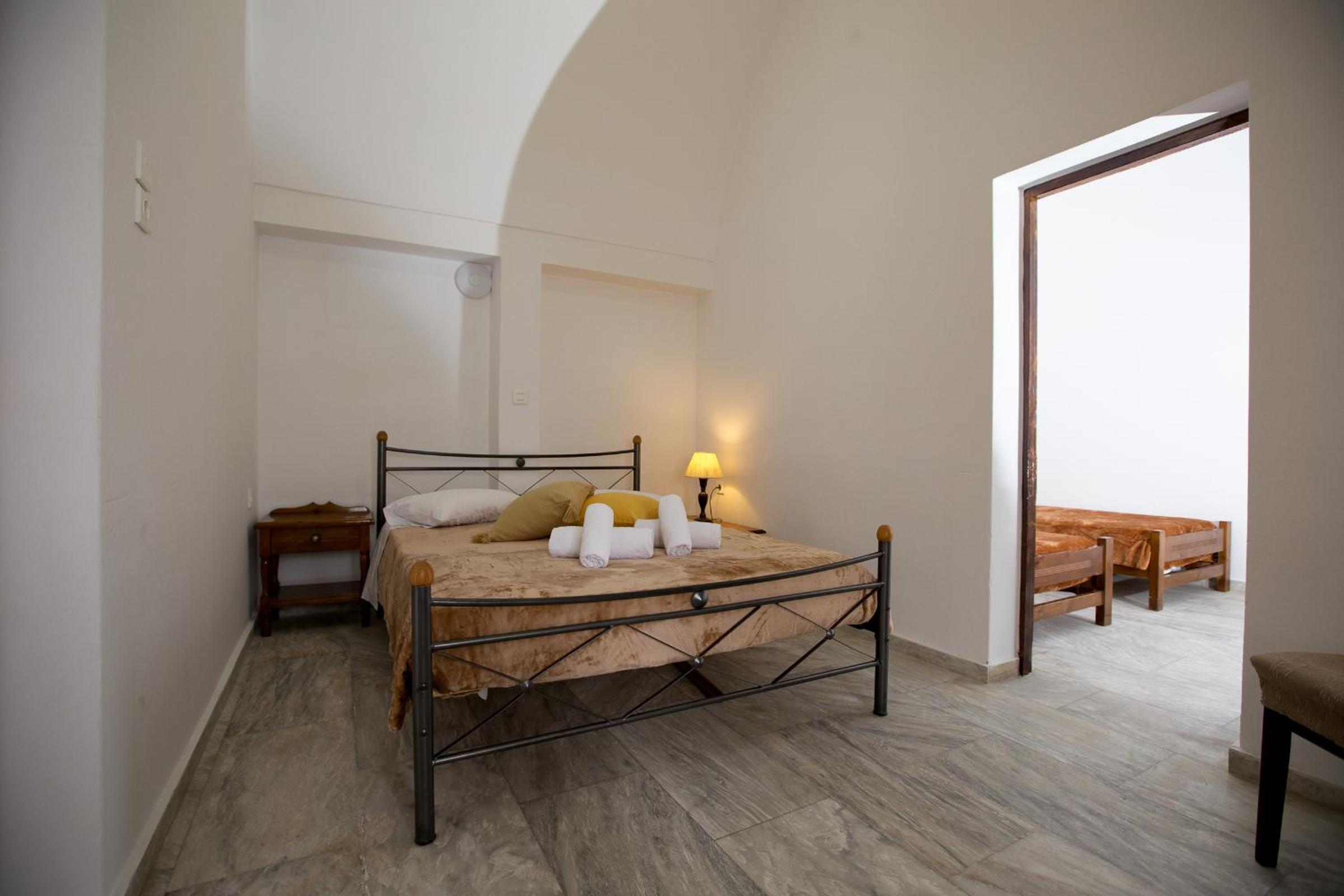 Two-Bedroom Apartment - Photo 12