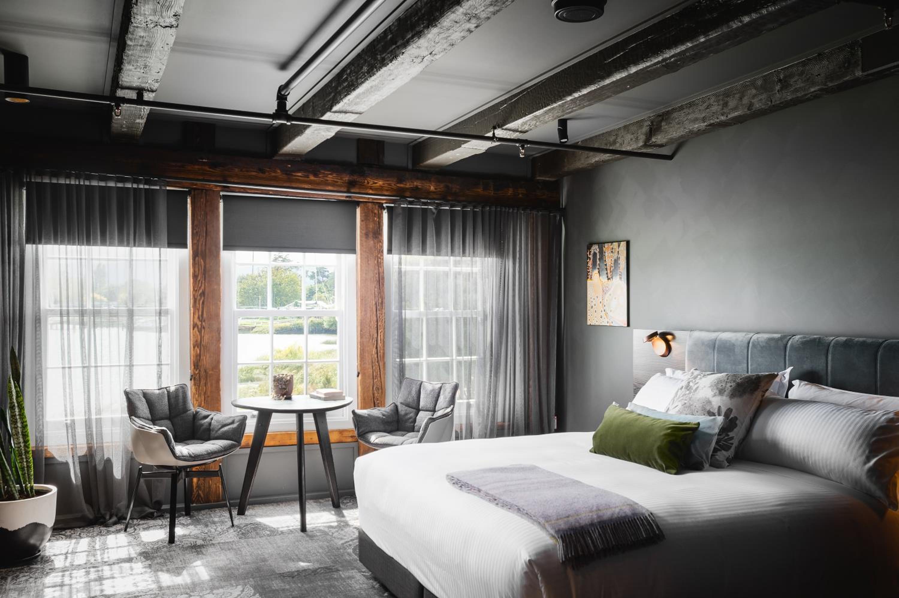 Superior King Room photo 2