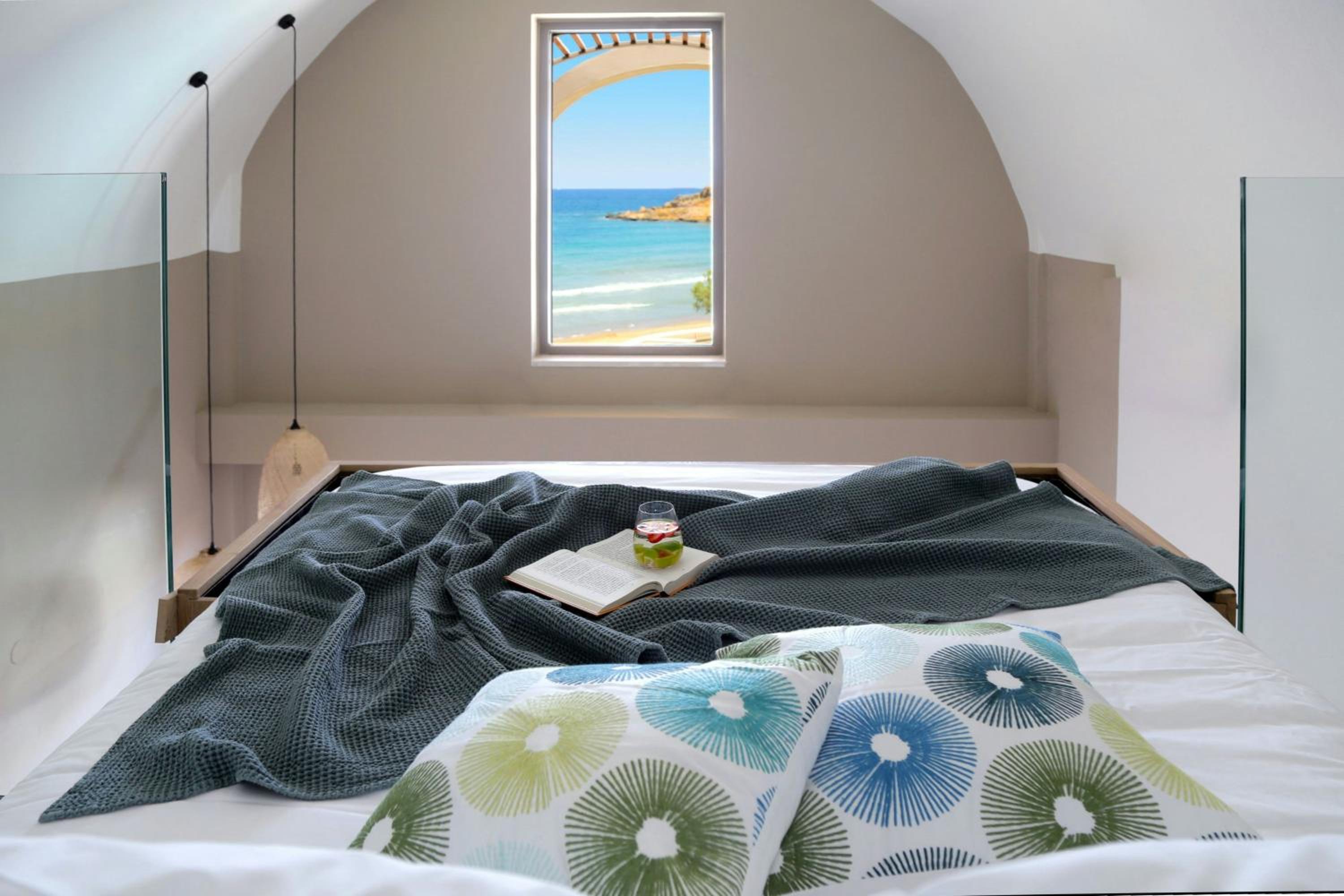 Absolute Haven Sea Front with Private Pool
