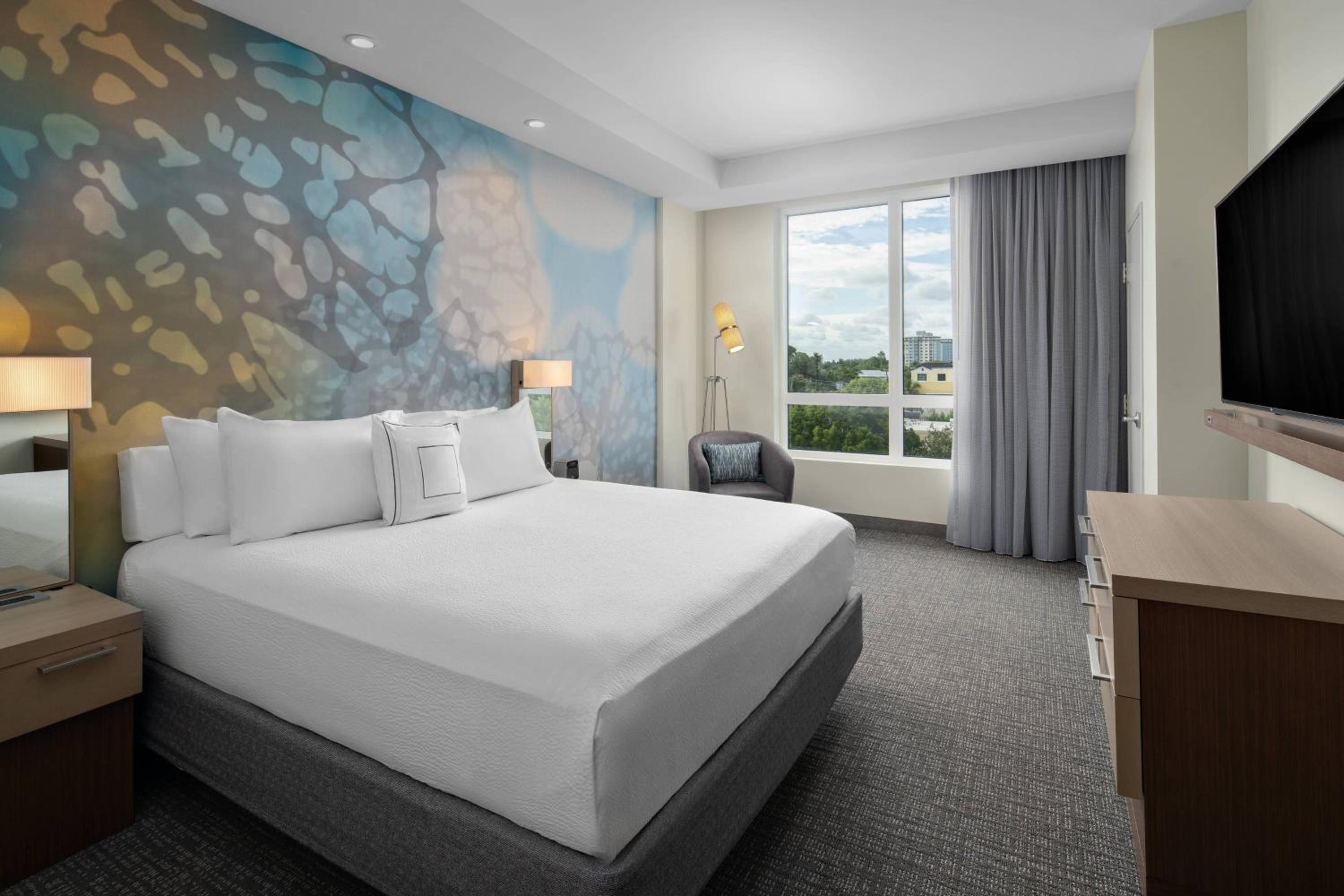 One-Bedroom King Suite with Sofa Bed - Photo 1