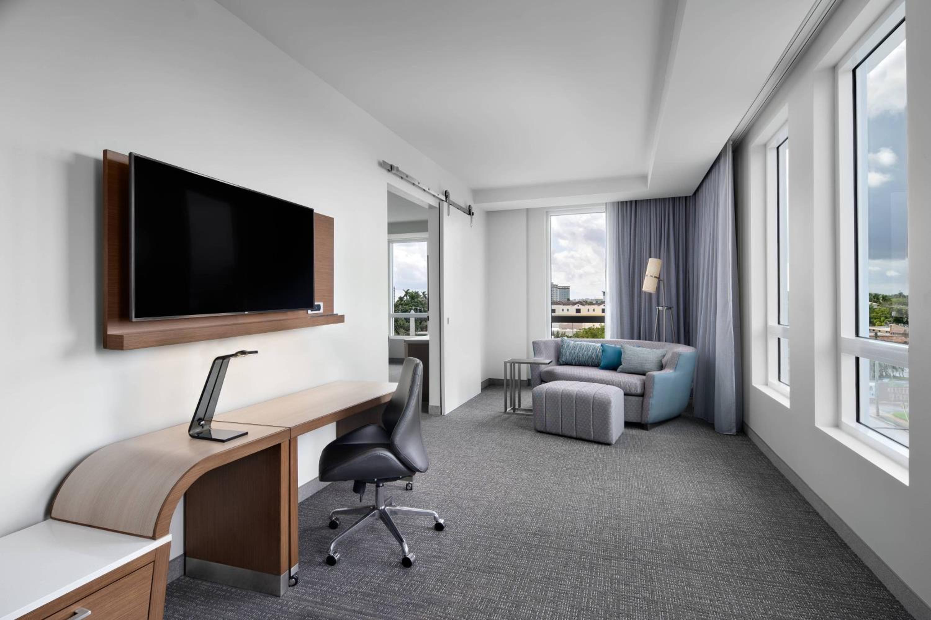 One-Bedroom King Suite with Sofa Bed - Photo 2