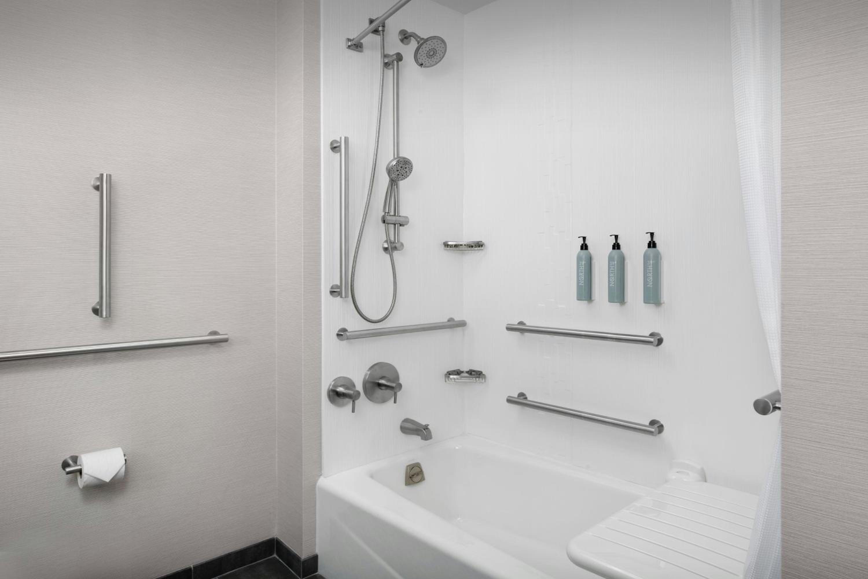Standard King Room with Sofa Bed - Mobility Accessible with Tub - Photo 7