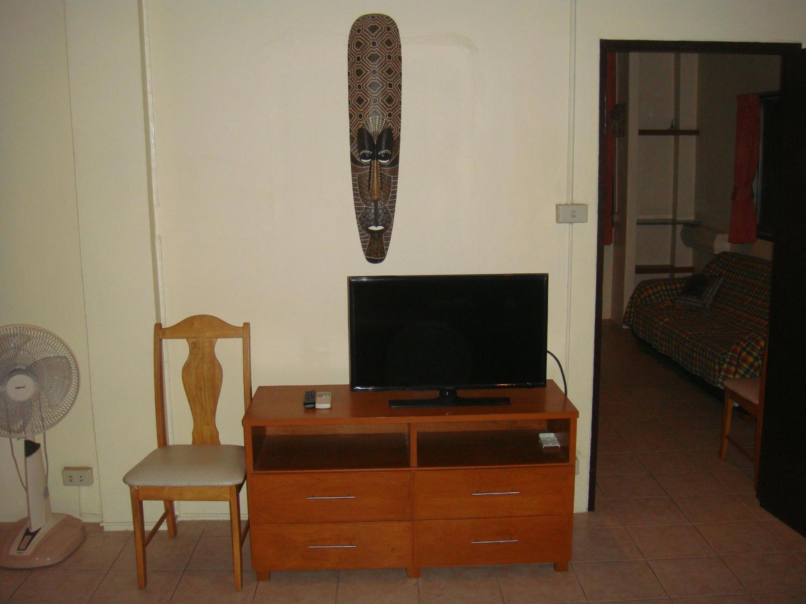 One-Bedroom Apartment photo 3