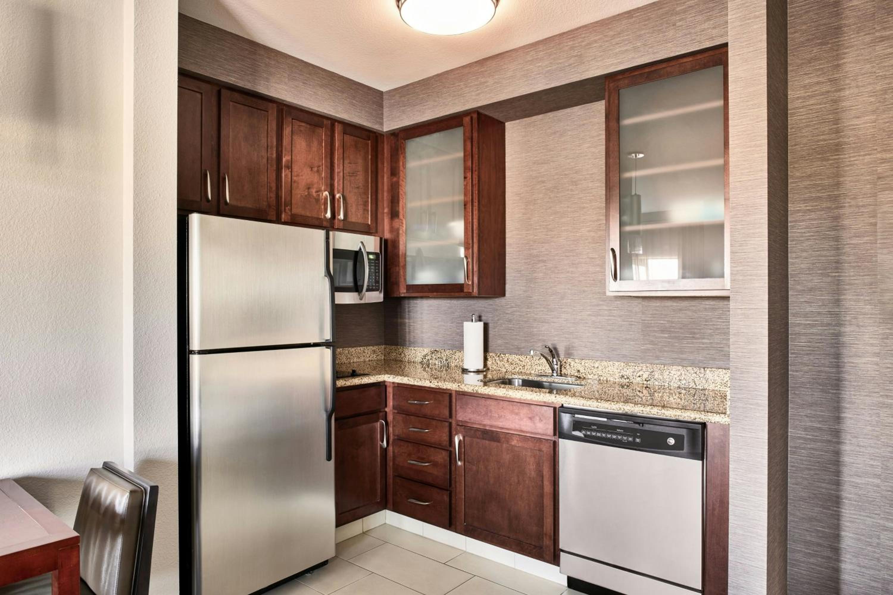 One-Bedroom King Suite with Sofa Bed and Roll-in Shower - Mobility and Hearing Accessible photo 2