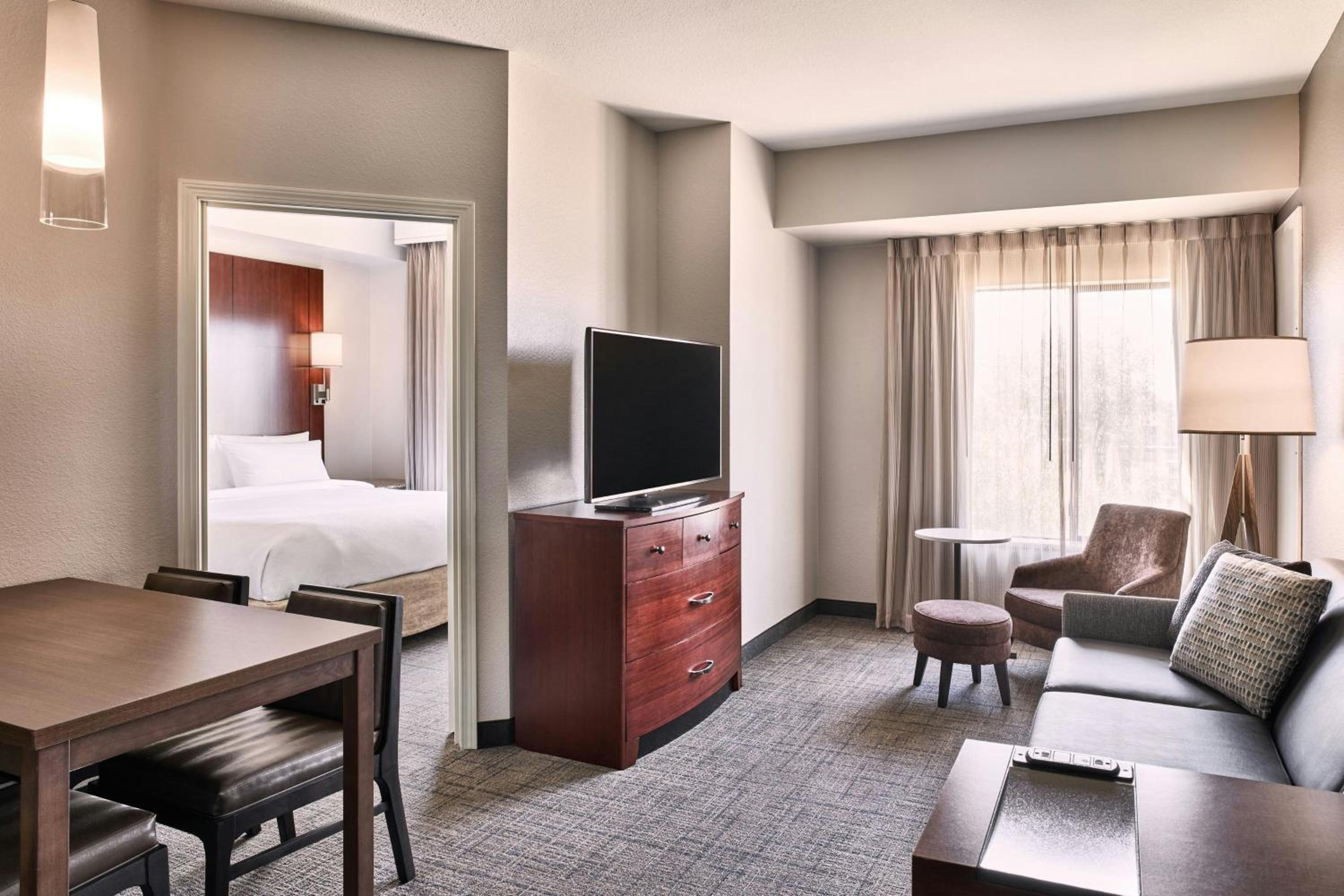 Two-Bedroom Suite with Roll-in Shower - Mobility and Hearing Accessible photo 1