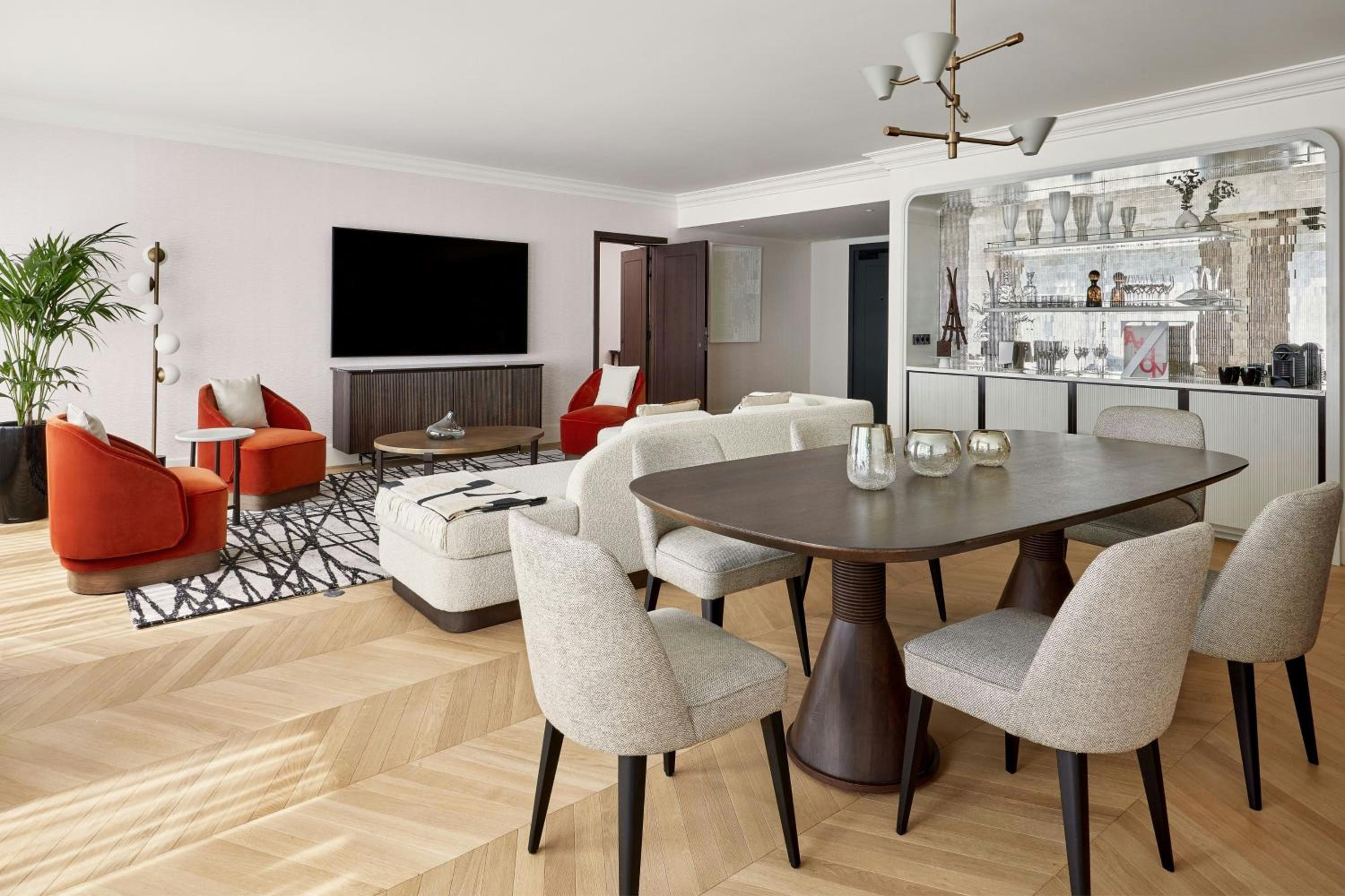 Grand Atrium Suite