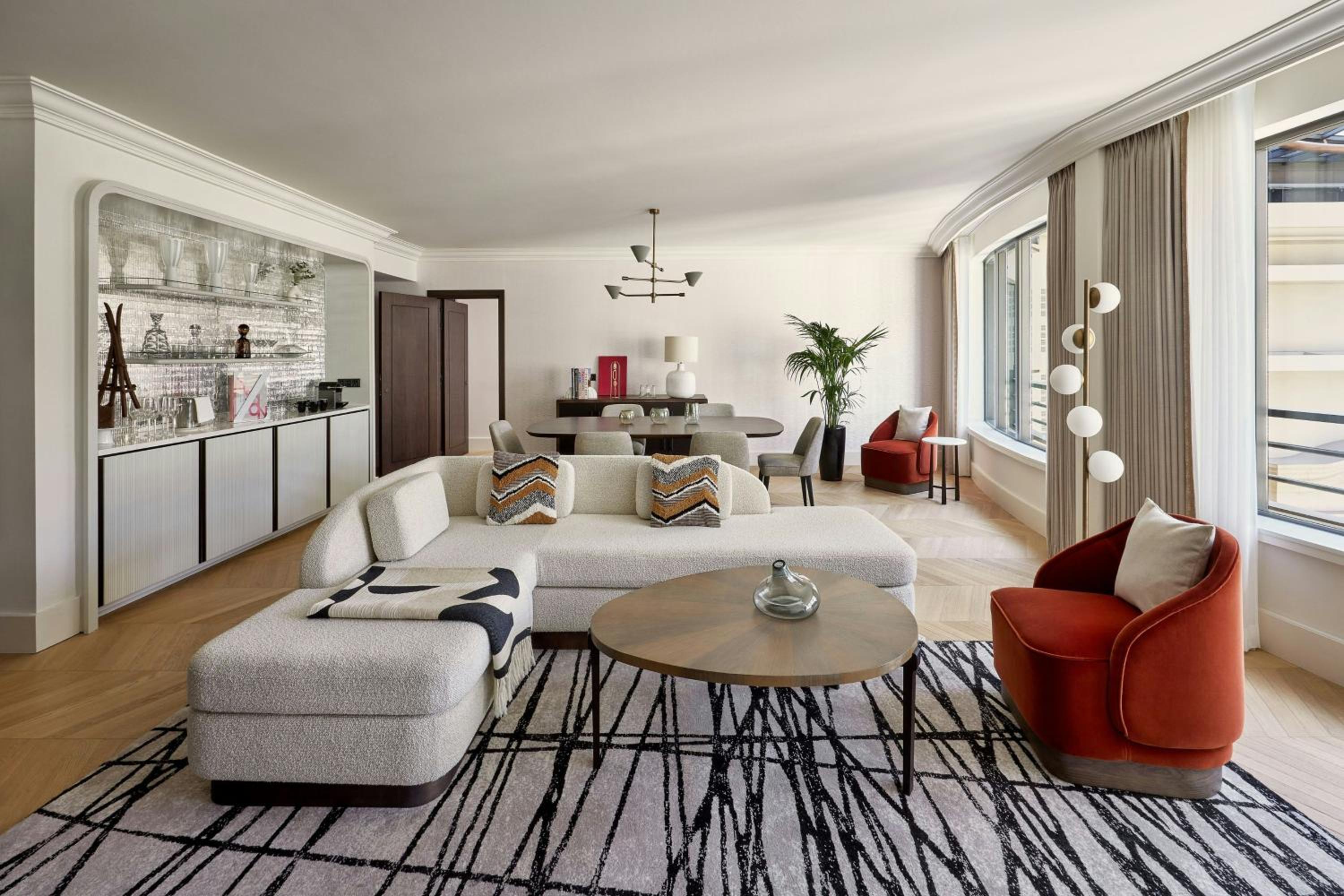 Grand Atrium Suite