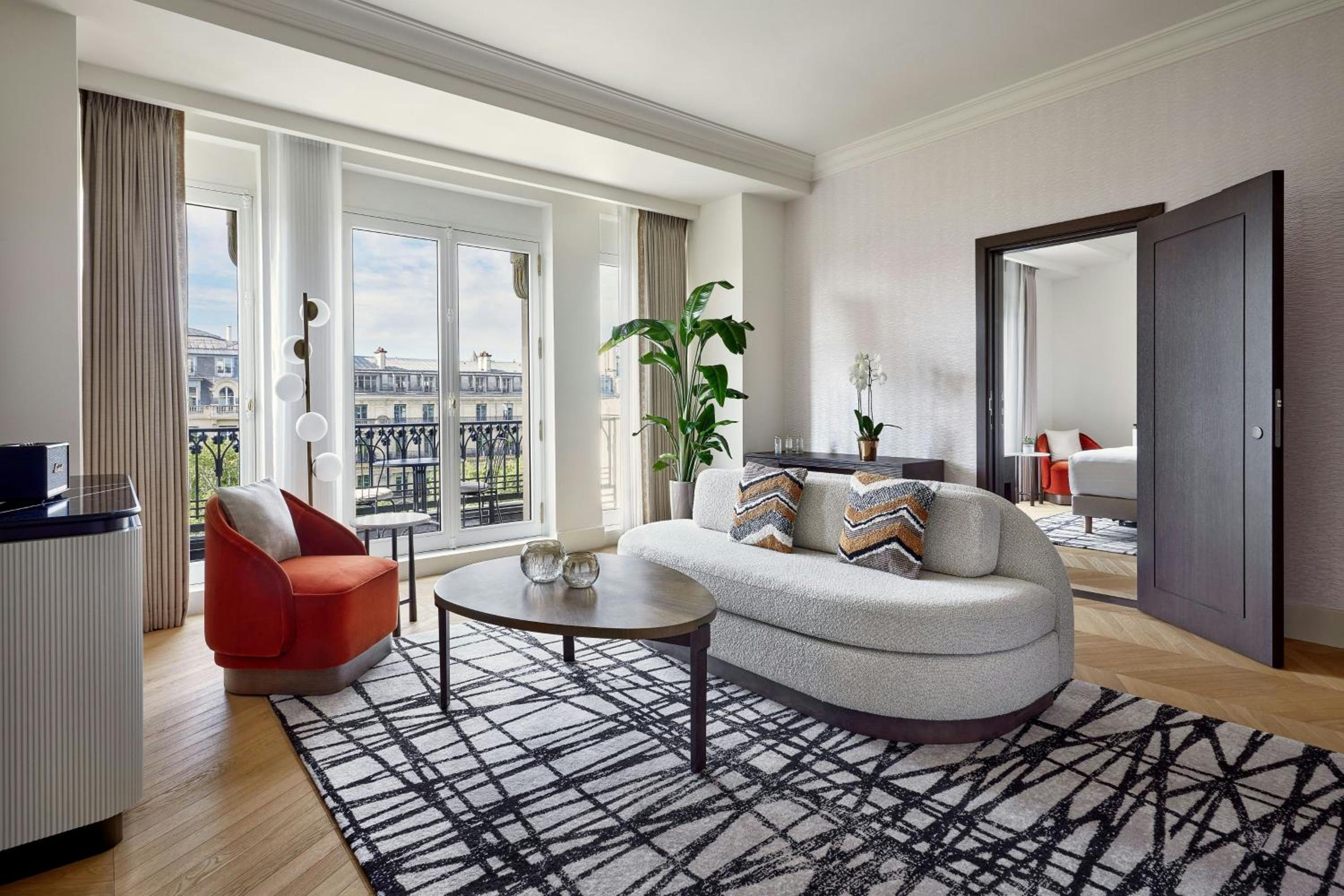 Eiffel Tower Presidential Suite