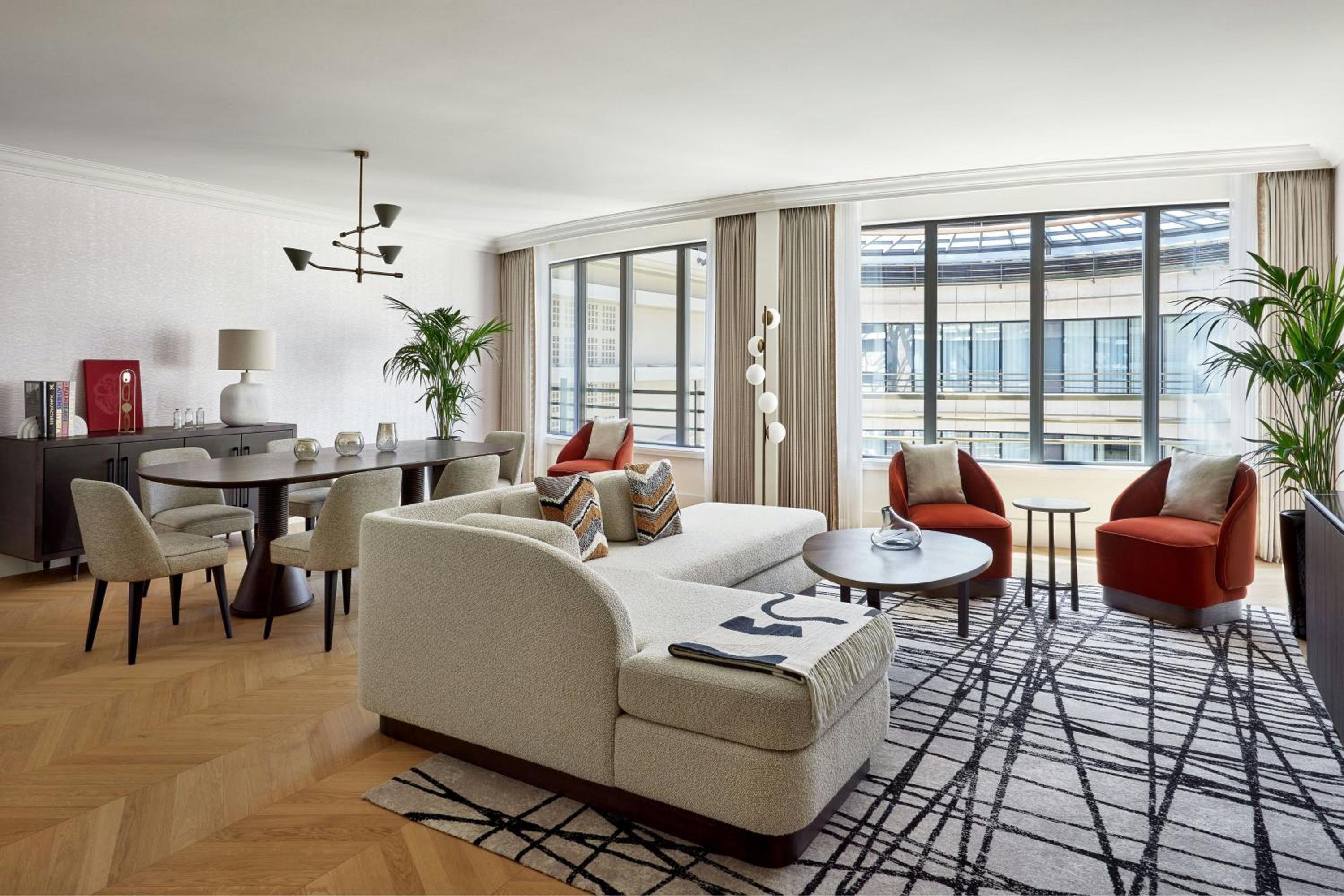Grand Atrium Suite