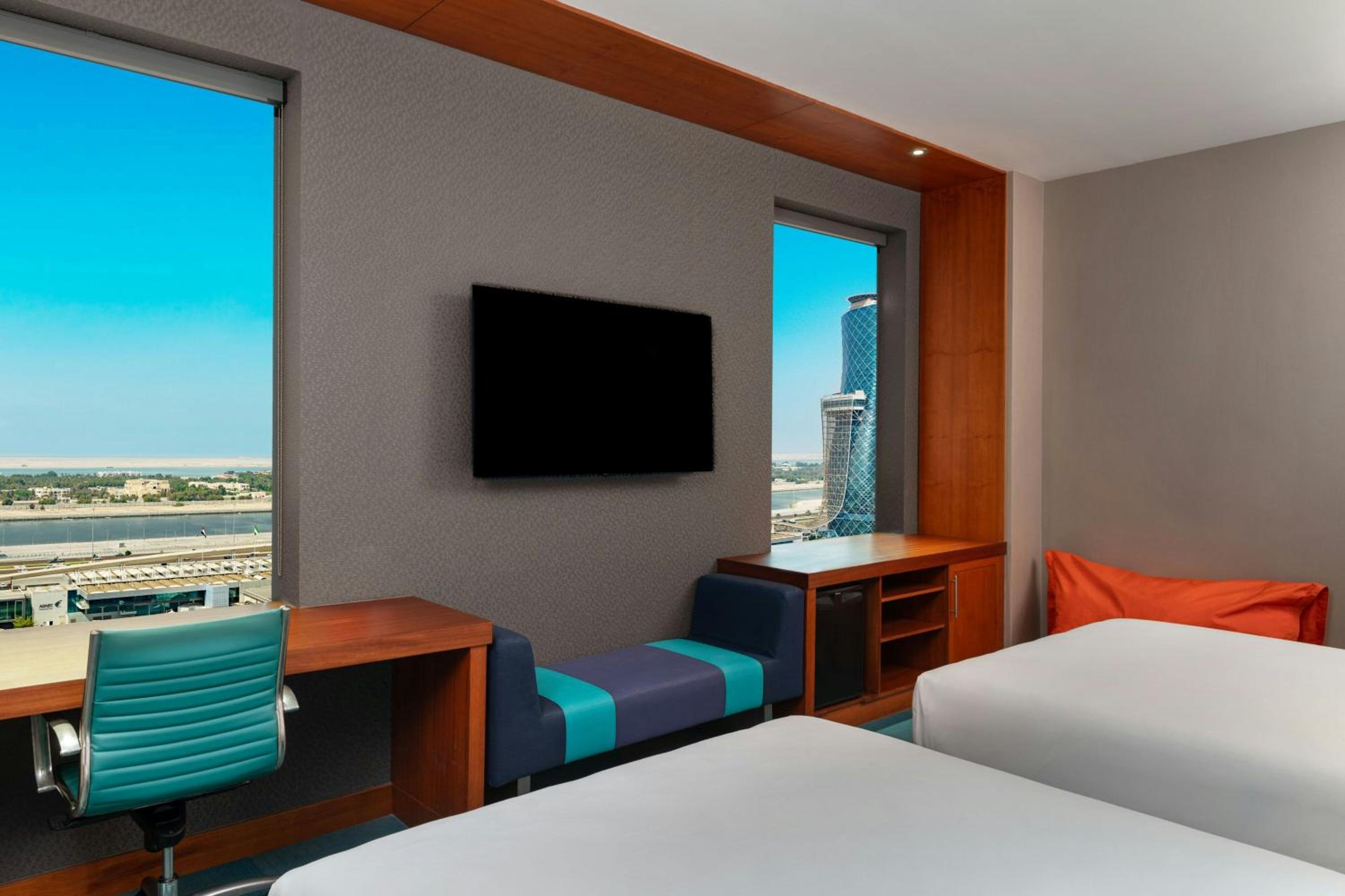Aloft Room, Guest room, 2 Queen — photo 7