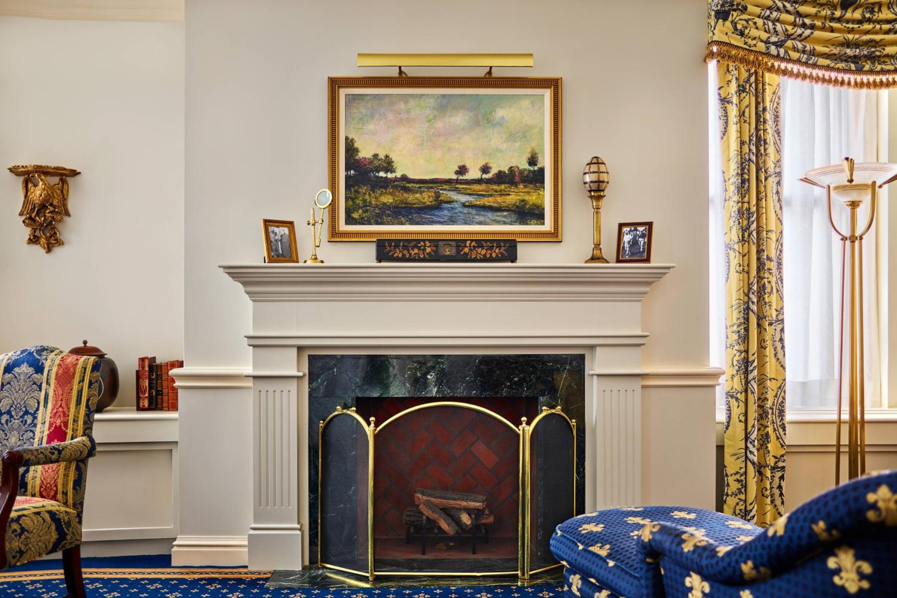 One-Bedroom Presidential King Suite with City View thumbnail 5
