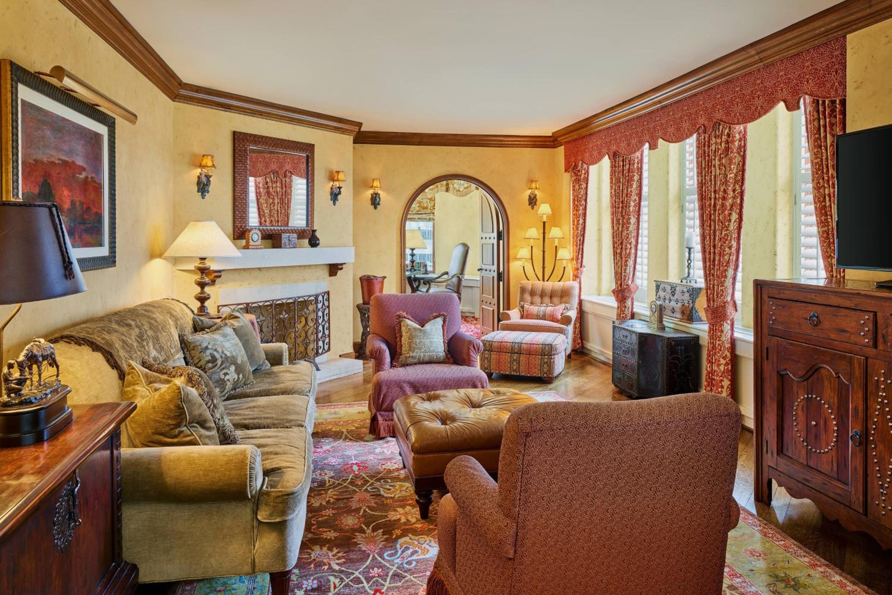 One-Bedroom Presidential King Suite with City View
