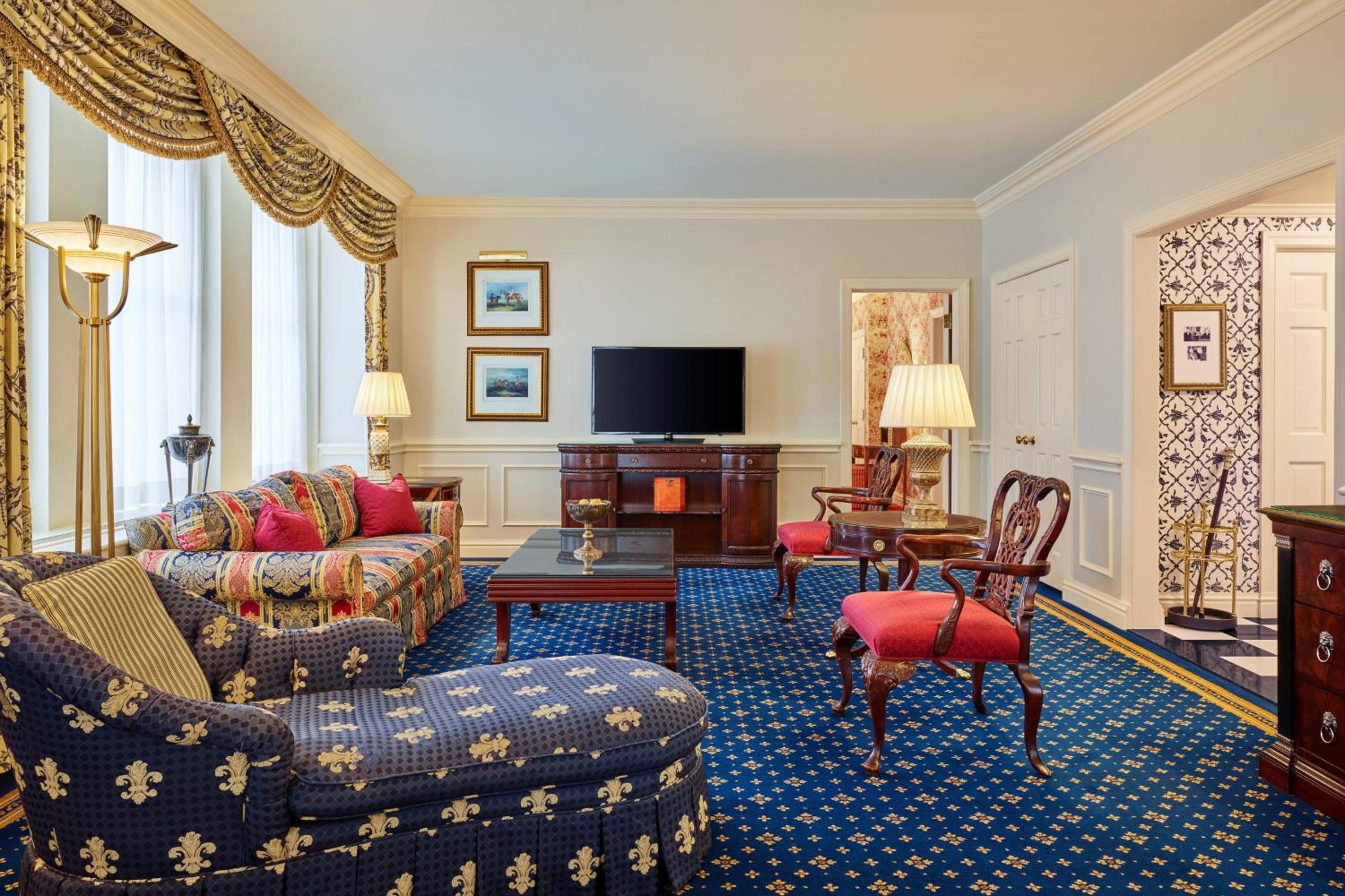 One-Bedroom Presidential King Suite with City View