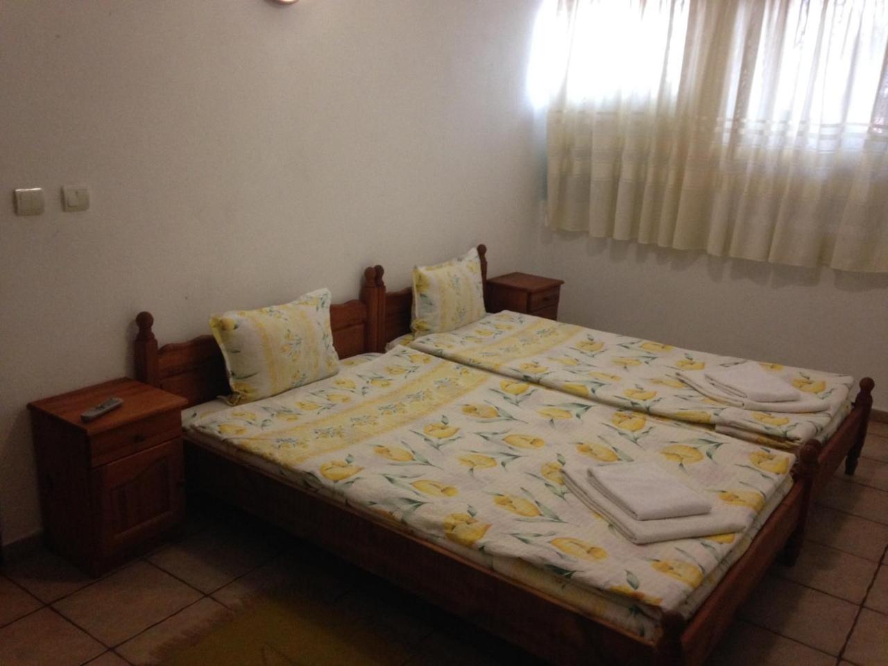 Double or Twin Room - Photo 3