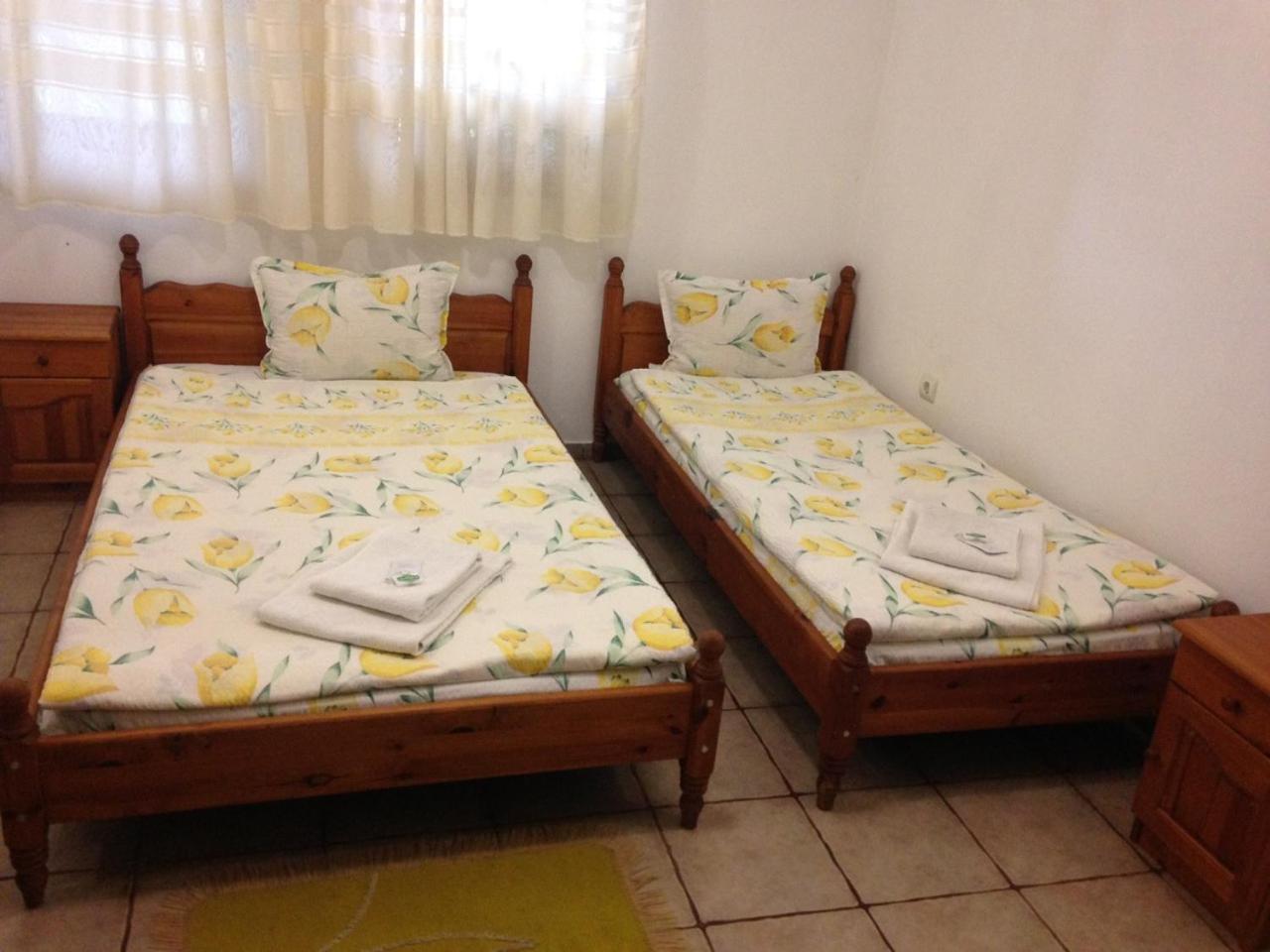 Double or Twin Room - Photo 4