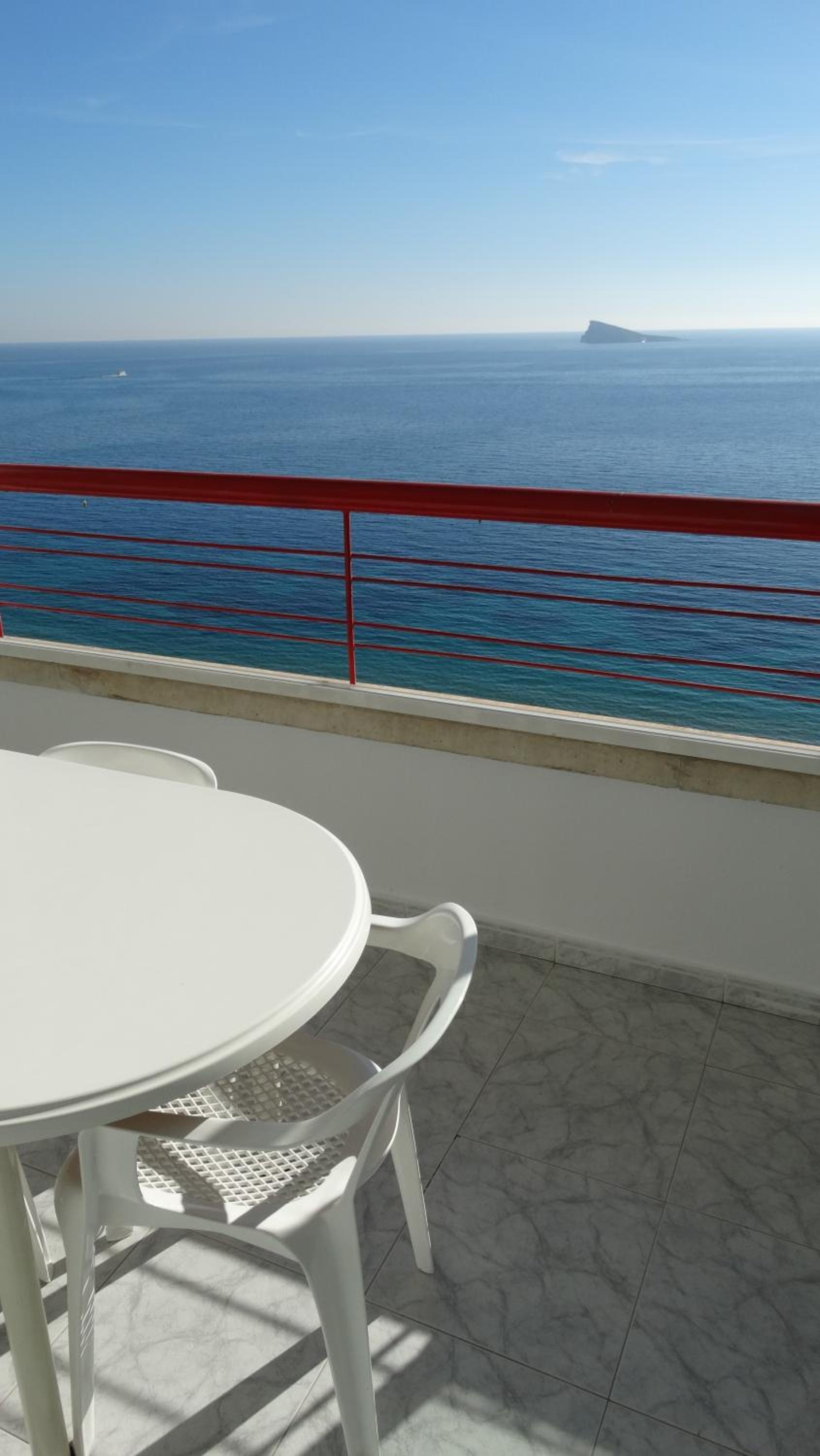 Three-Bedroom Apartment with Sea View (4-6 Adults) photo 2