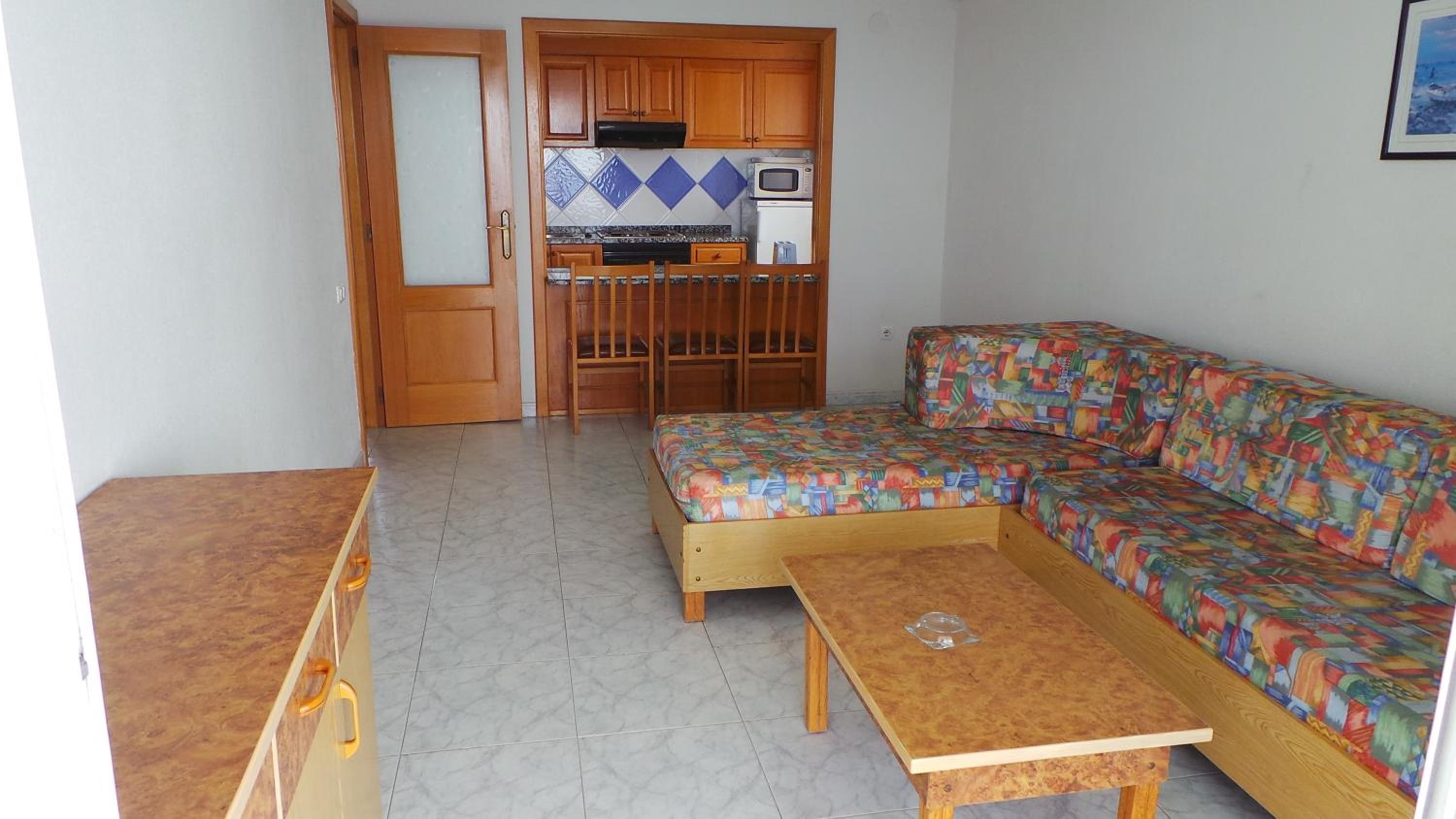 Apartamento de Dos Dormitorios con Vista al Mar (4-6 Adultos)