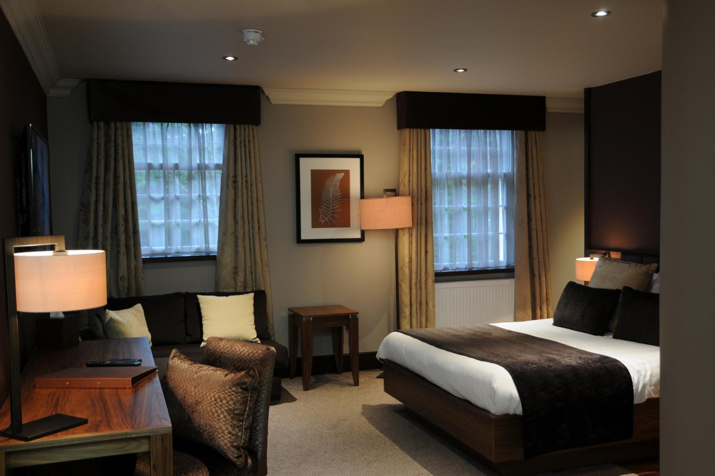 Queen Suite - Photo 10