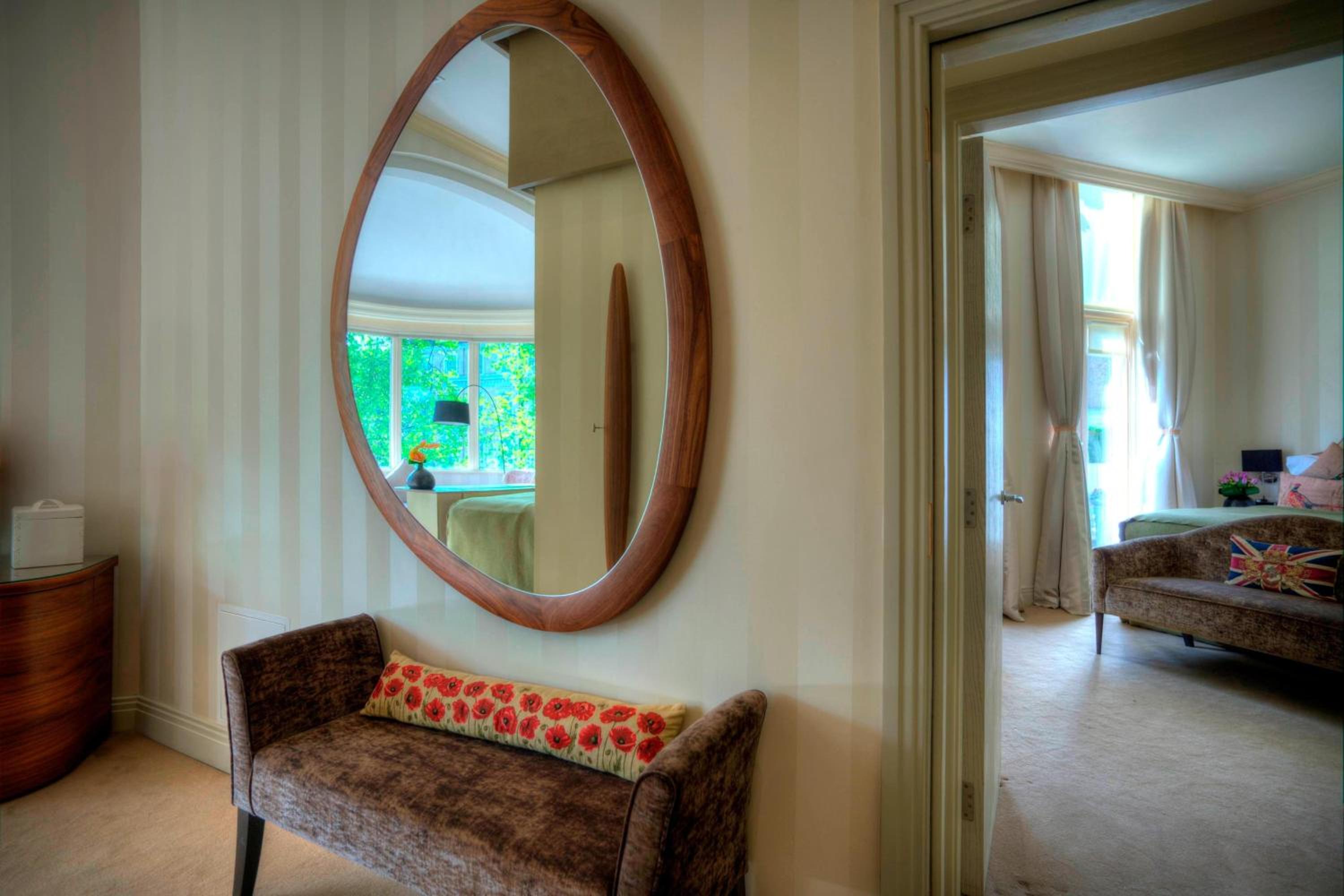 King Suite with Balcony photo 2