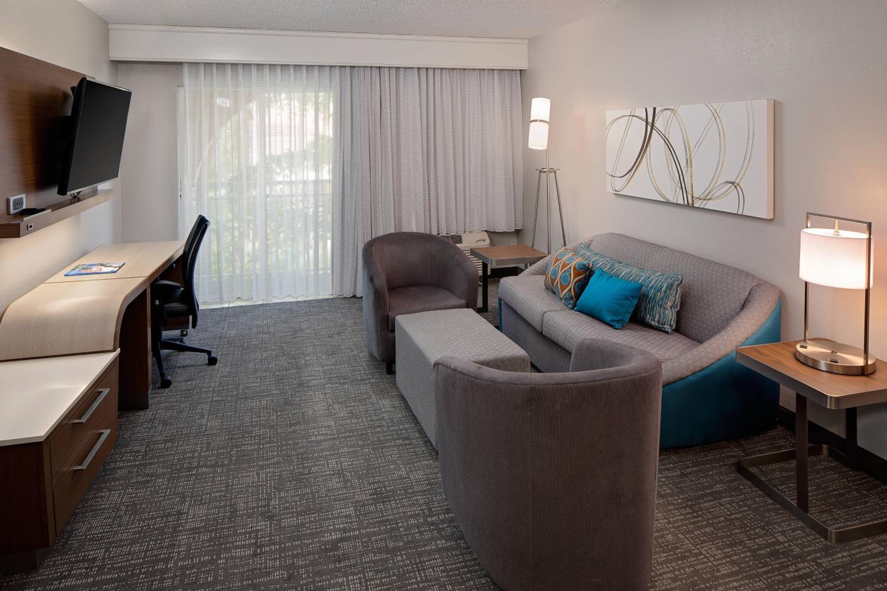 One-Bedroom King Suite with Sofa Bed - Photo 2