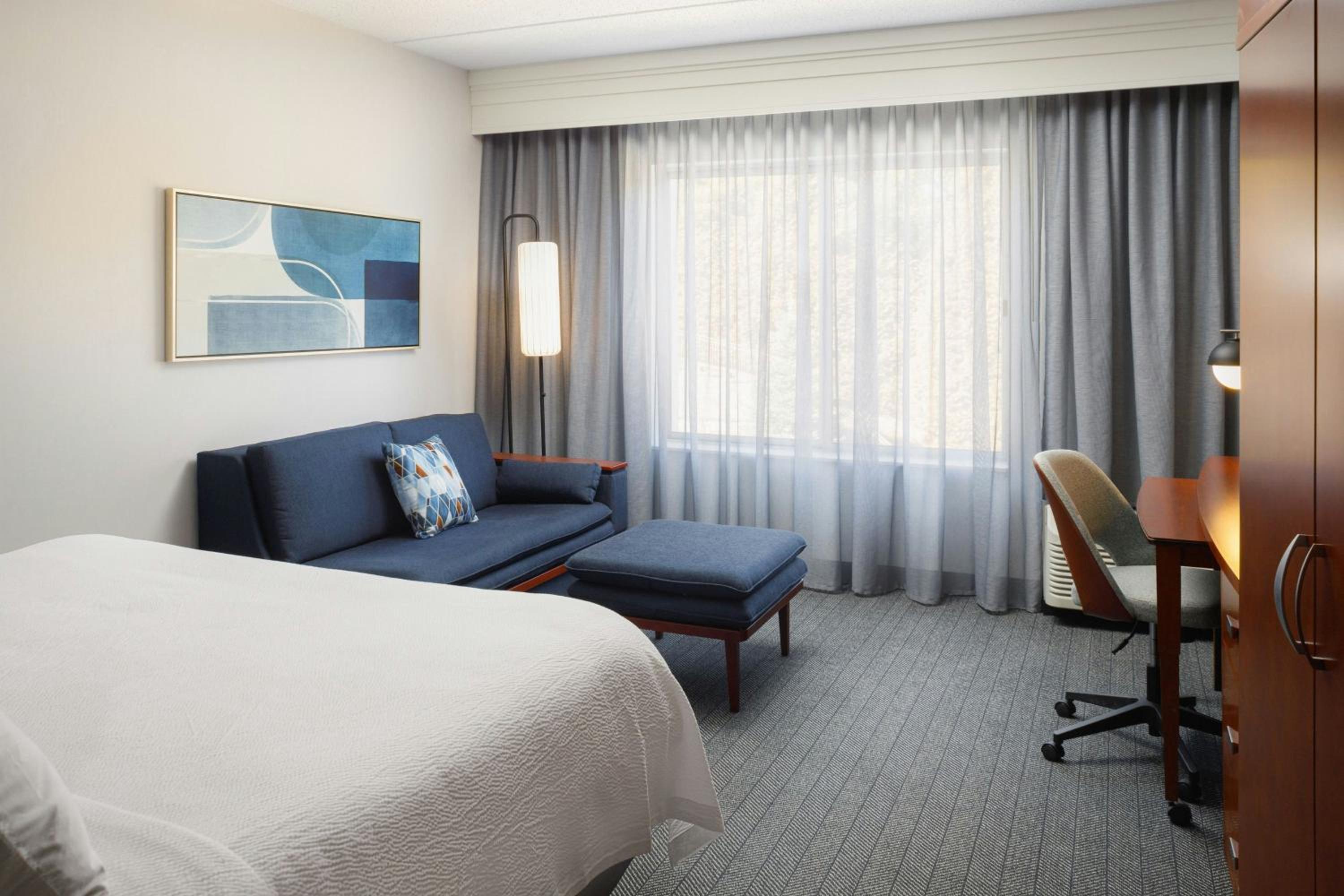 King Room with Sofa Bed - Hearing Accessible - Photo 1