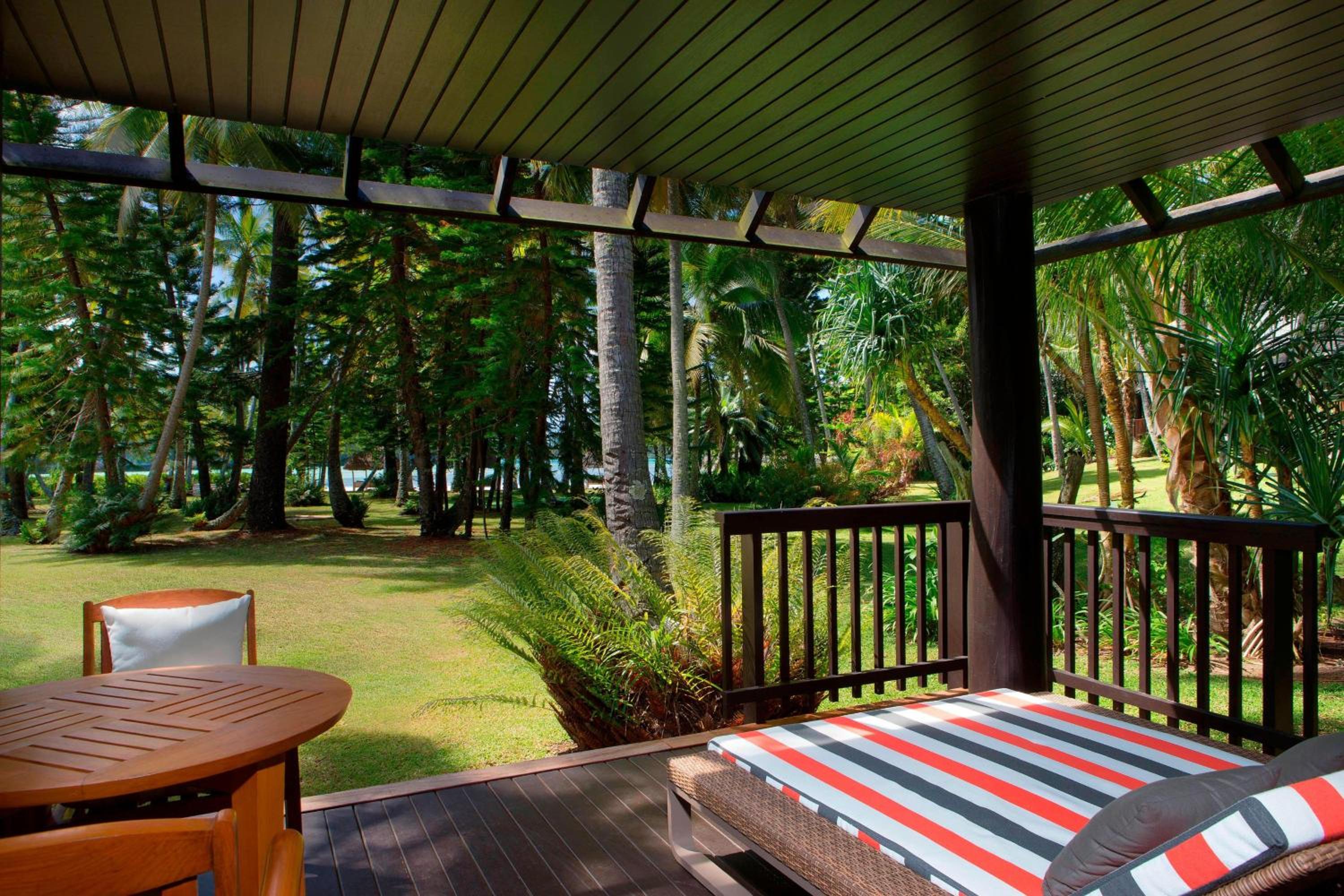 Bungalow, 1 King, Sofa Bed, Garden View, Terrace photo 3