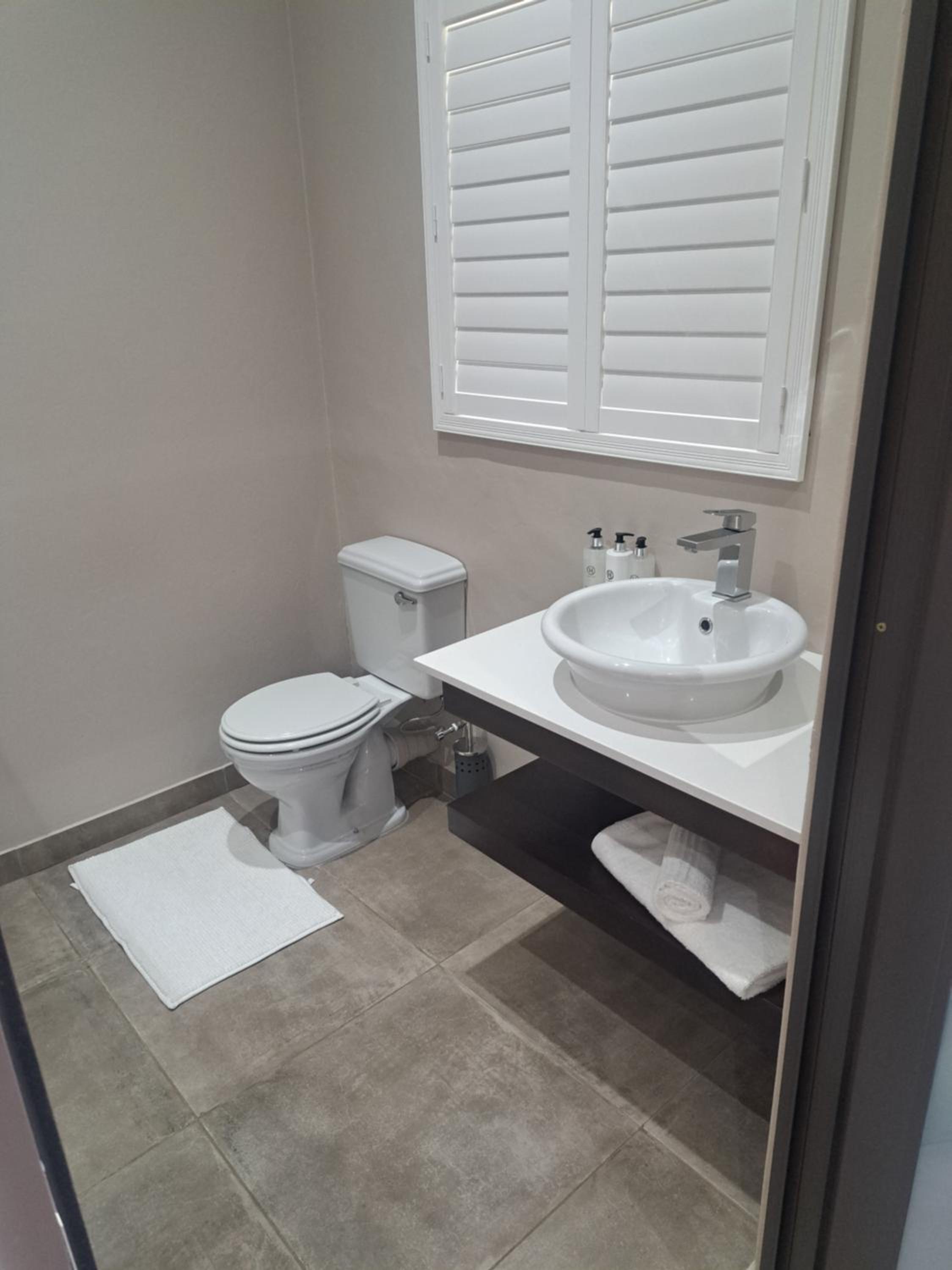 Deluxe Double or Twin Room - Photo 2