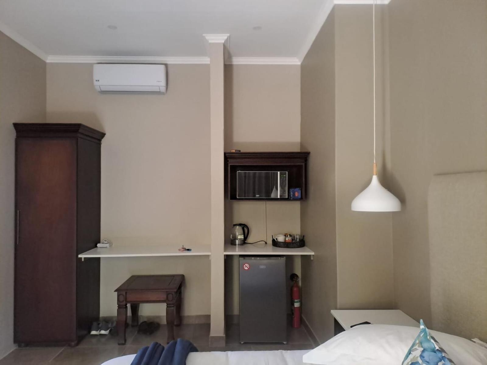 Deluxe King Room photo 3