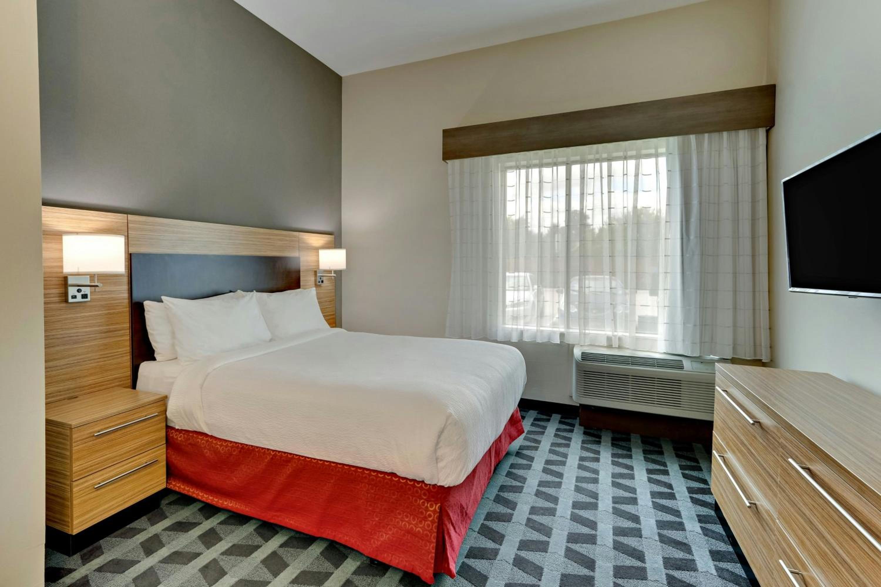 1 Bedroom Suite with 1 King - Photo 6