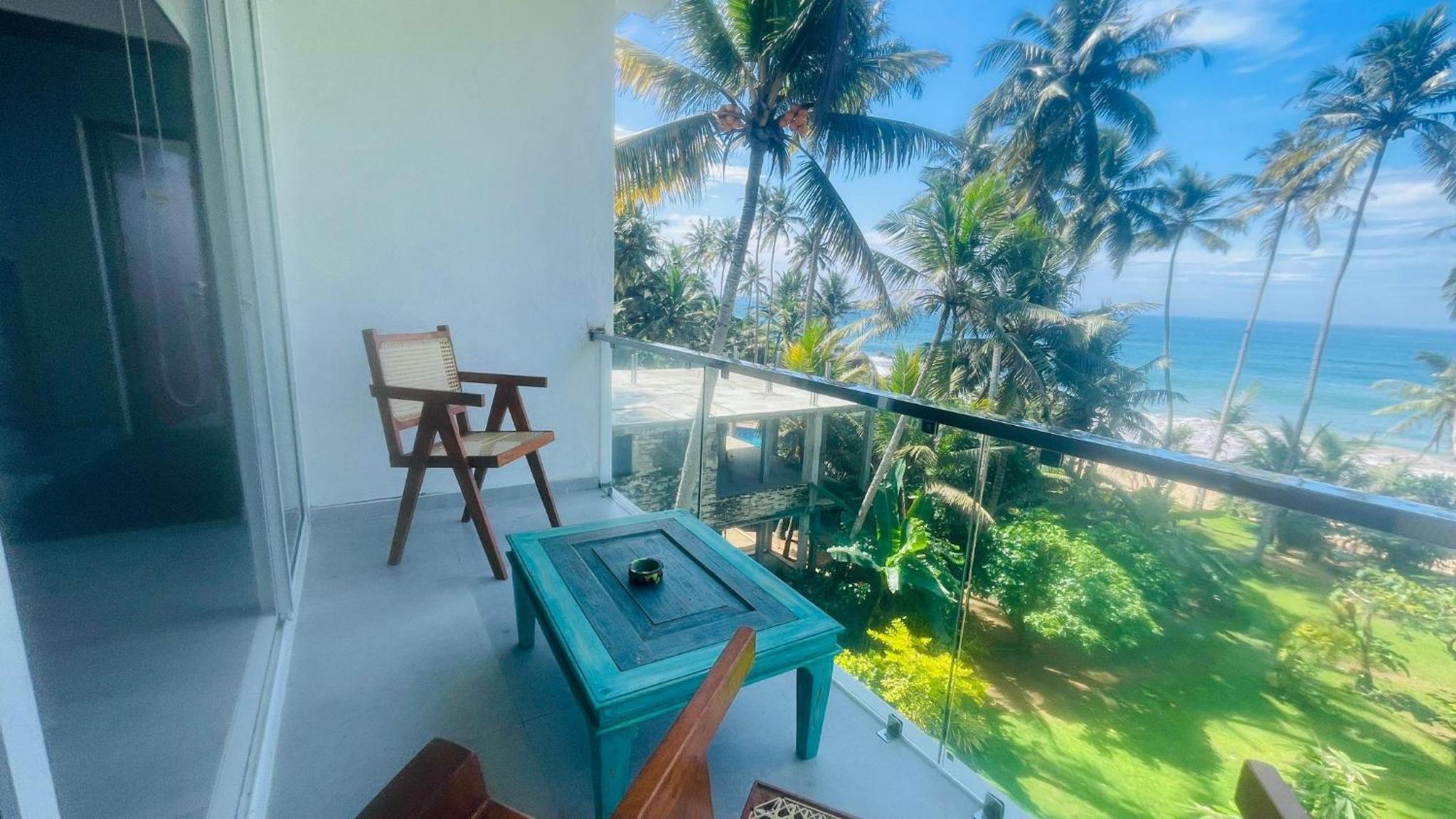 Deluxe Double Room with Balcony and Sea View photo 3