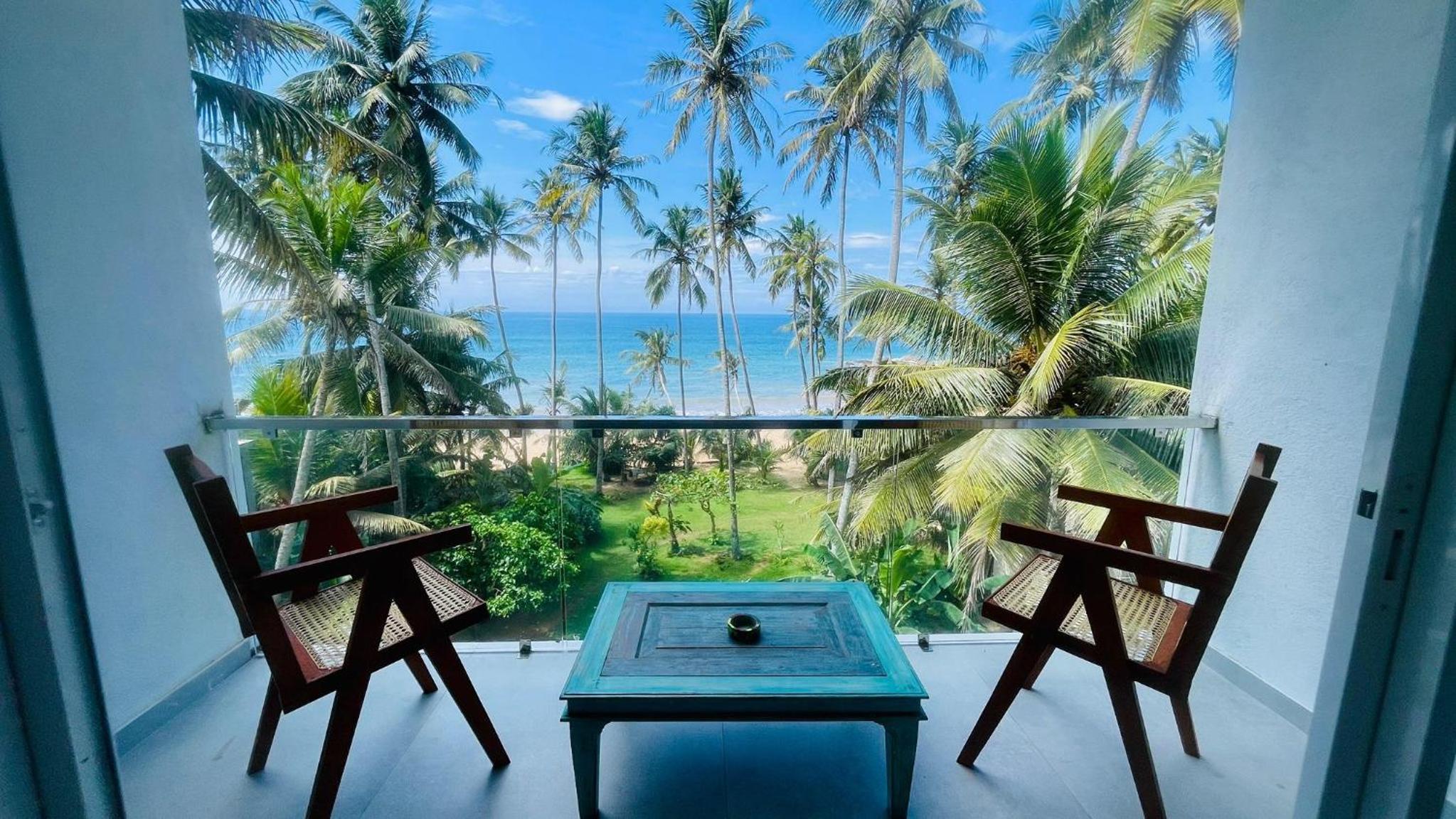 Deluxe Double Room with Balcony and Sea View photo 2
