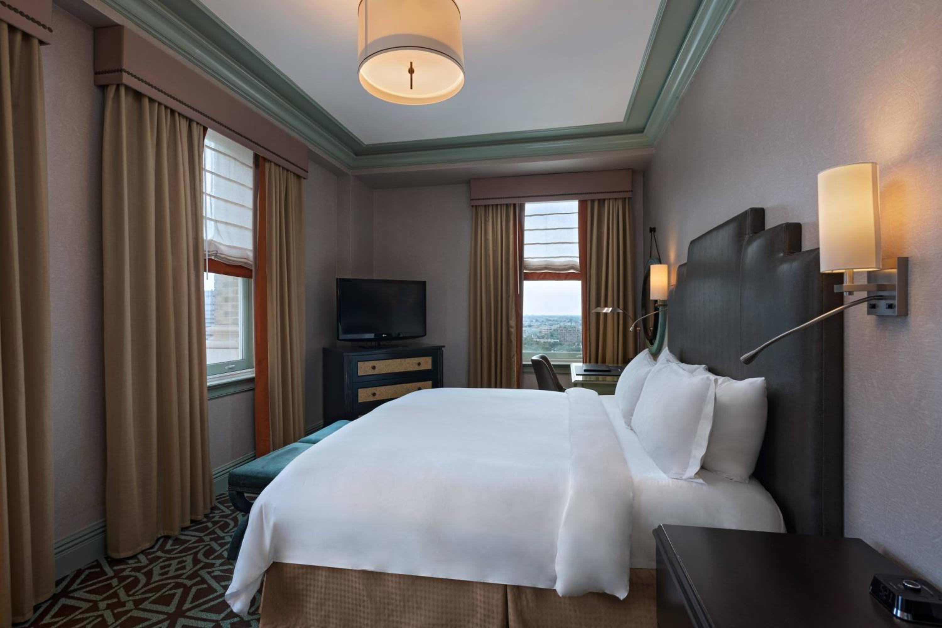 King Room - Hearing Accessible - Photo 1