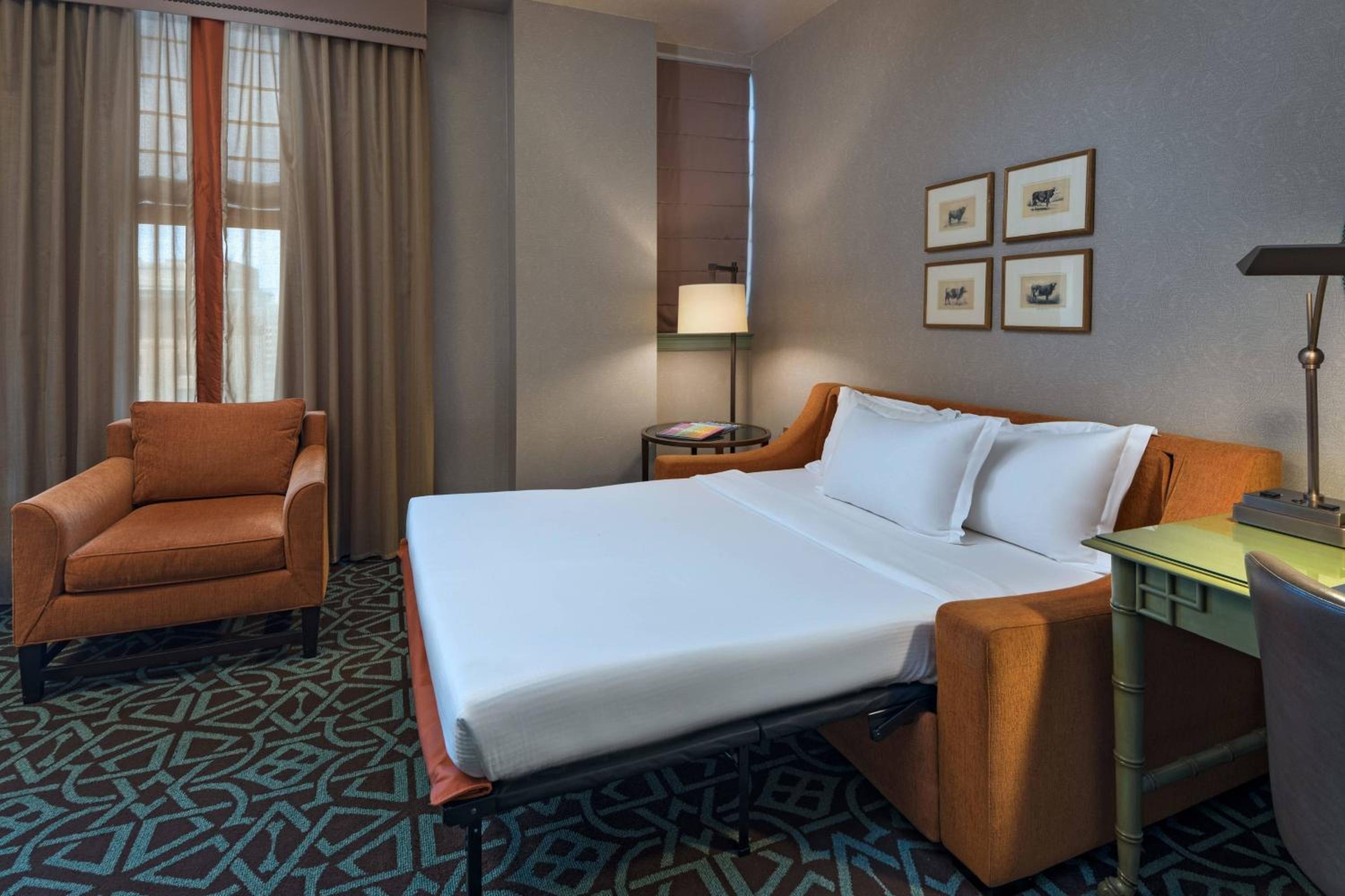 King Room - Hearing Accessible - Photo 2