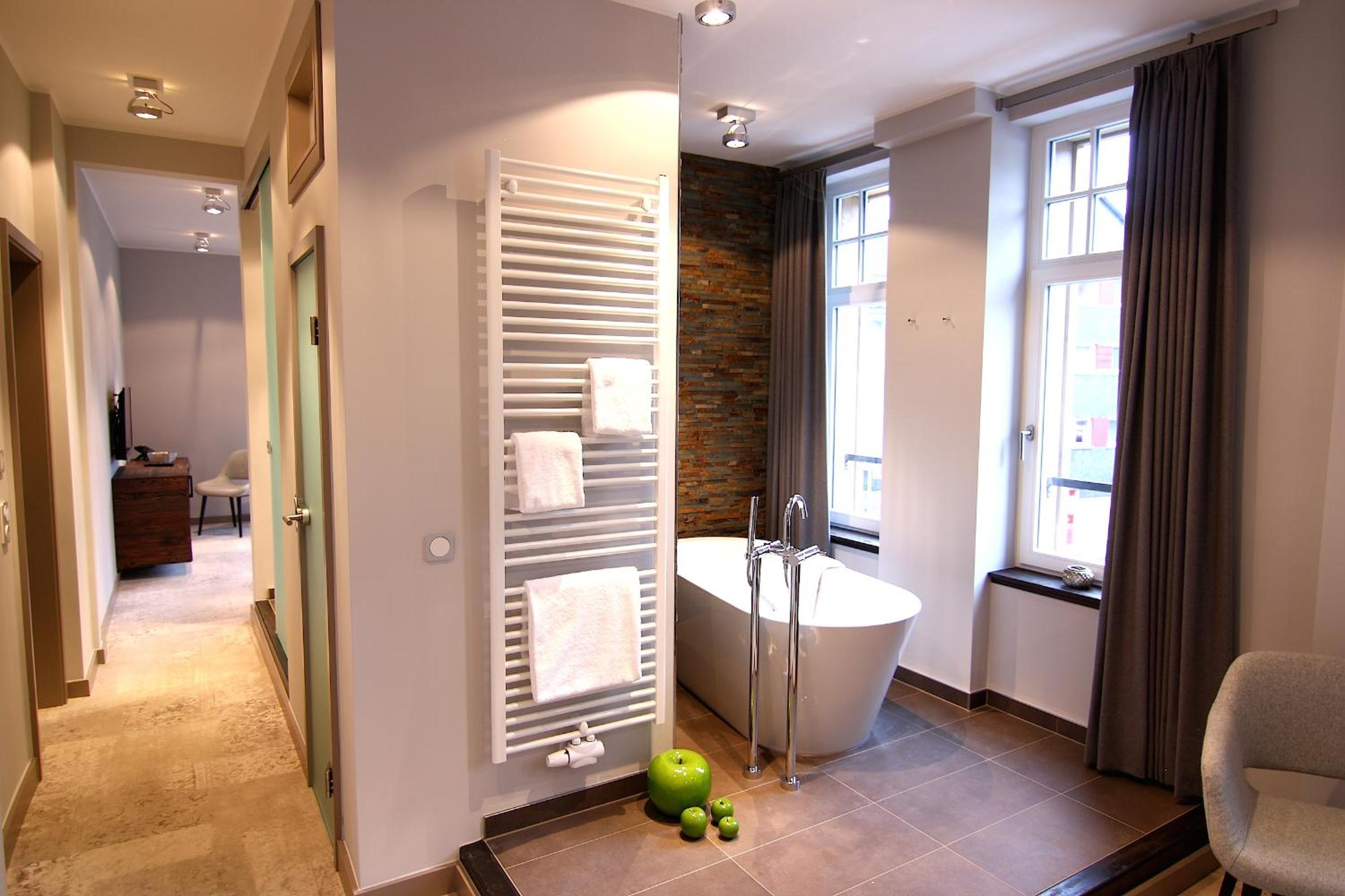 Suite - Photo 9