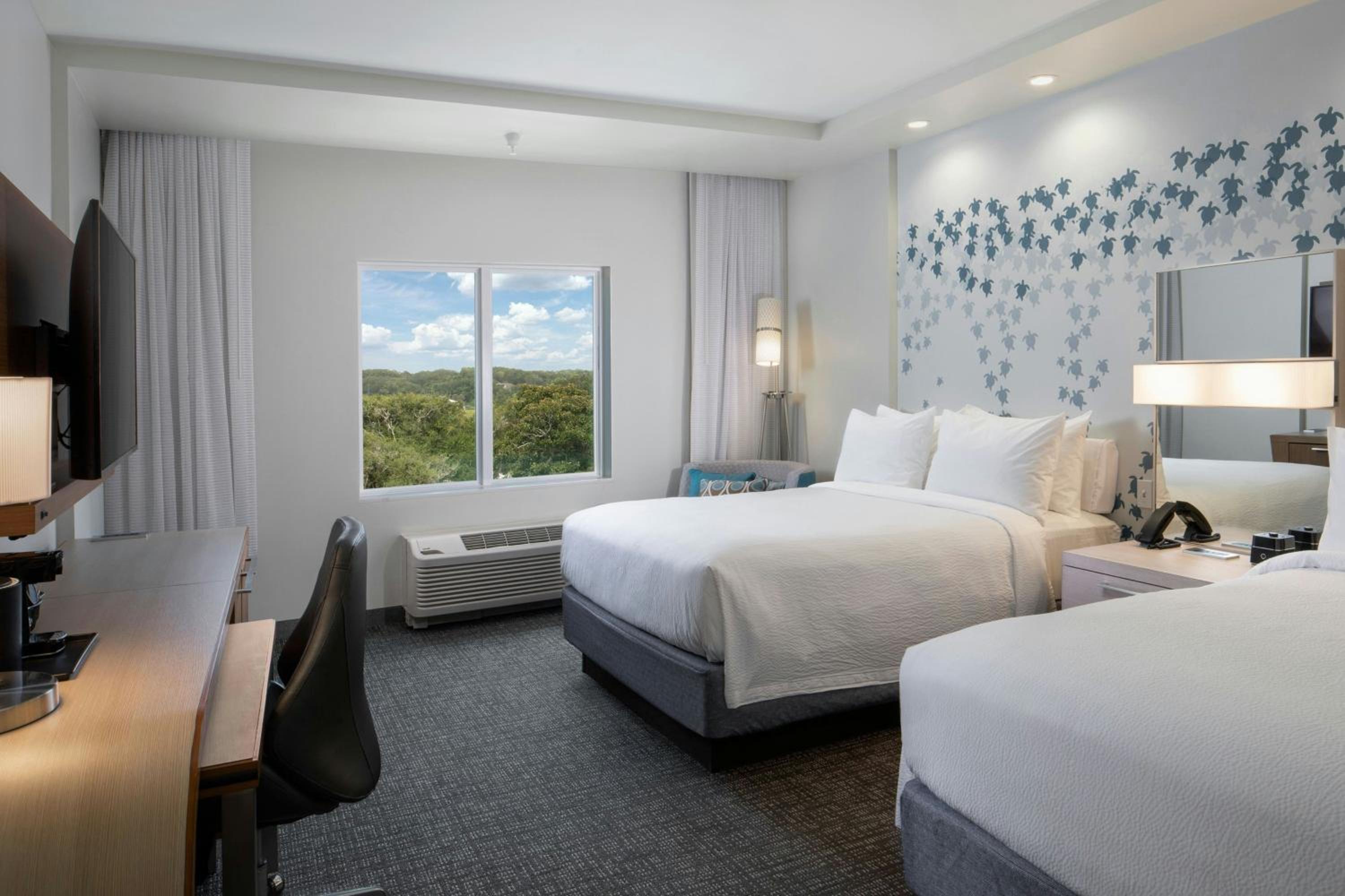 Queen Room with Two Queen Beds and Balcony - Photo 1