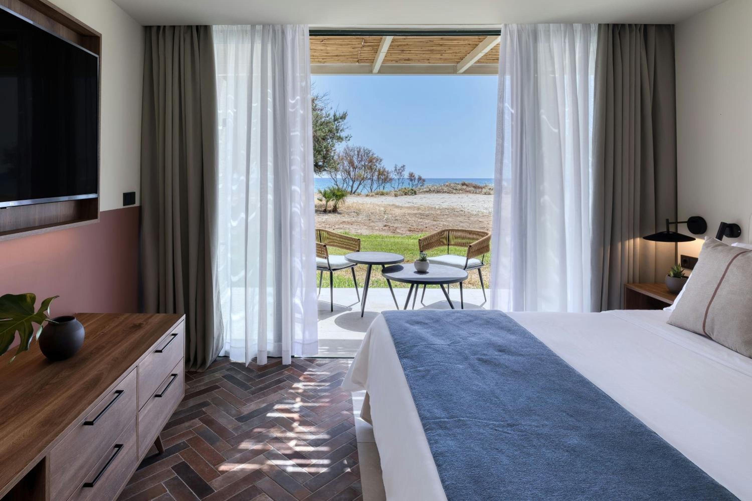 Sapphire Lush 3 Bedroom Suite