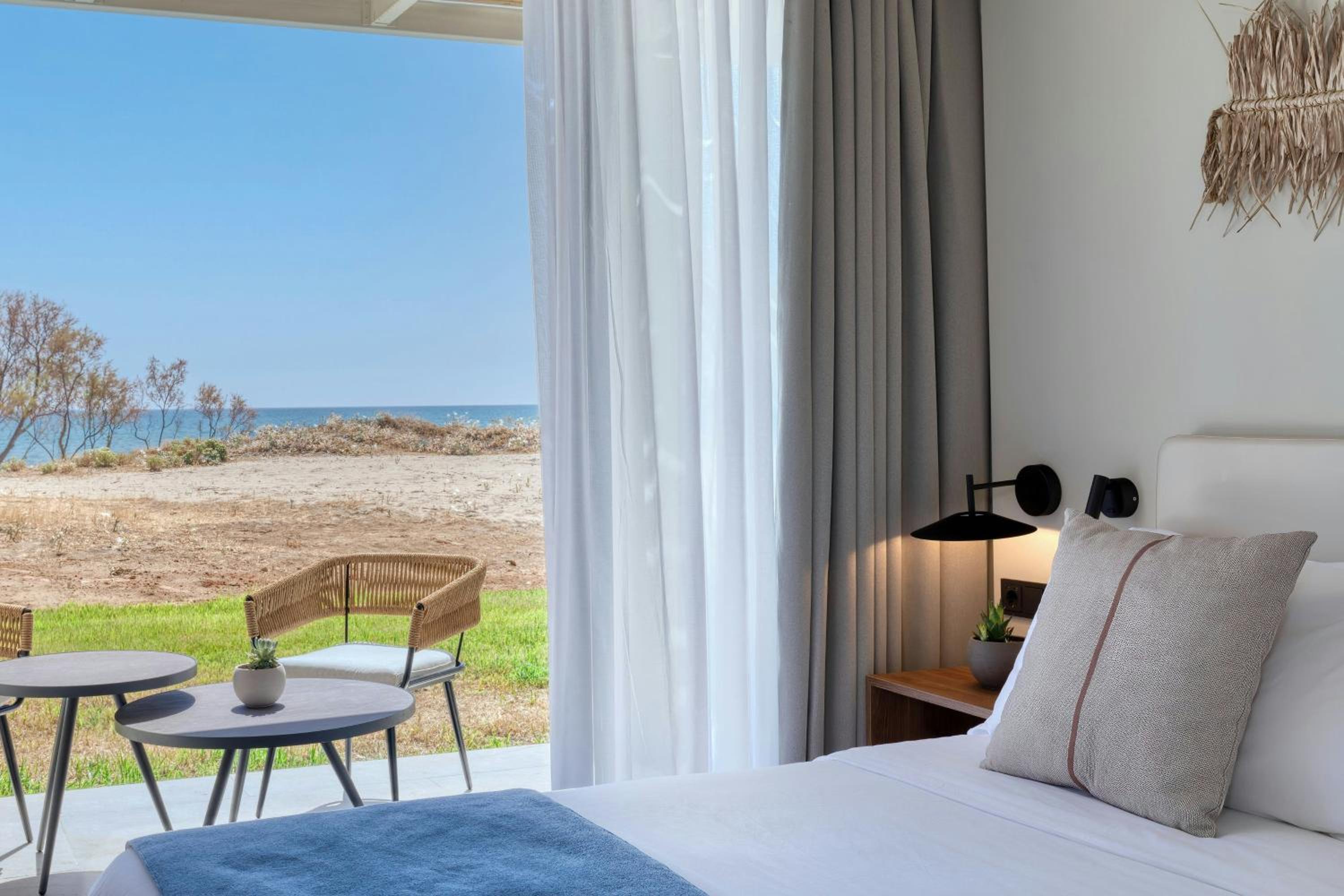 Sapphire Lush 2 Bedroom Suite thumbnail 5