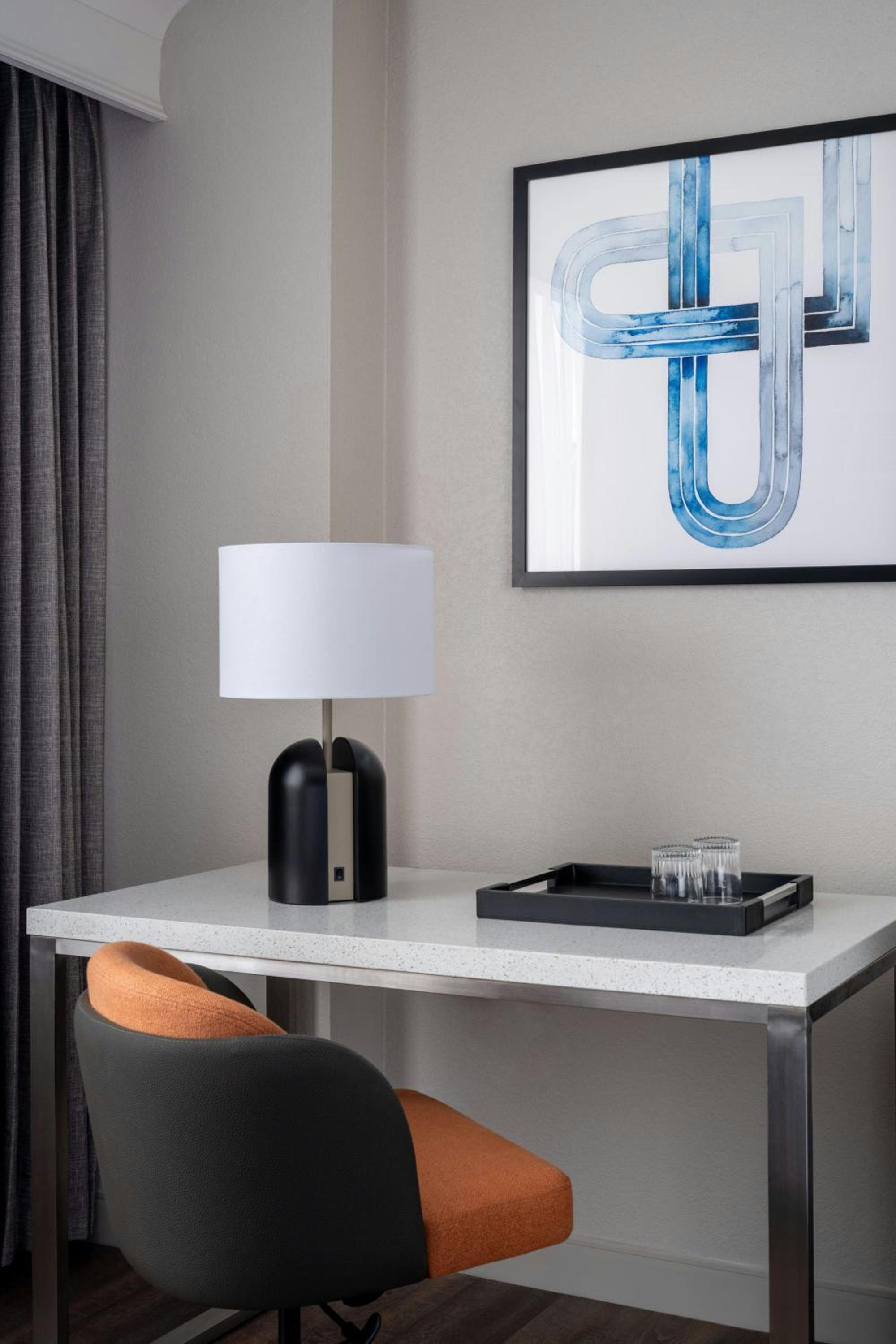 King Room - Hearing Accessible - Photo 3